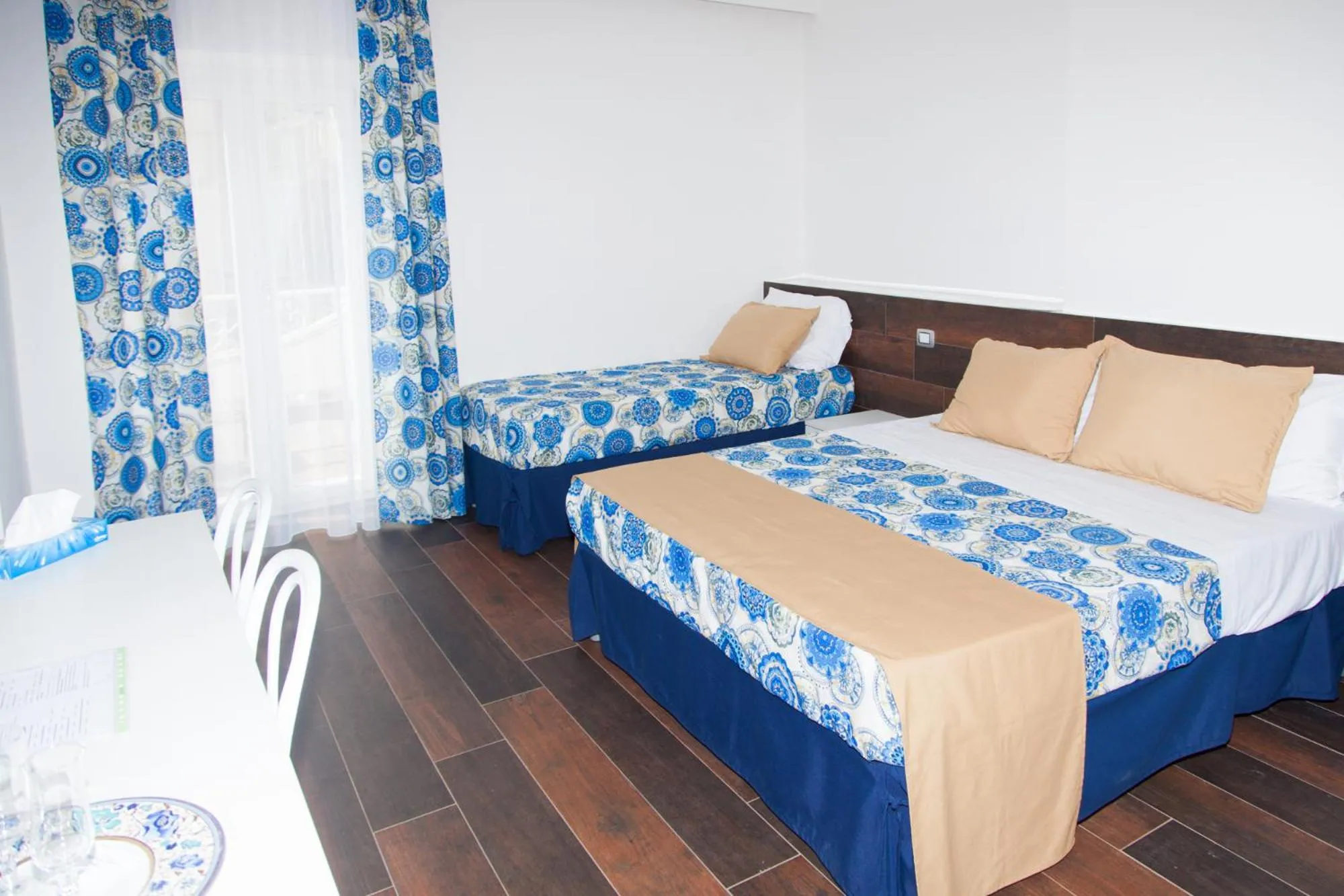 Property building, Bed in Casa Restino