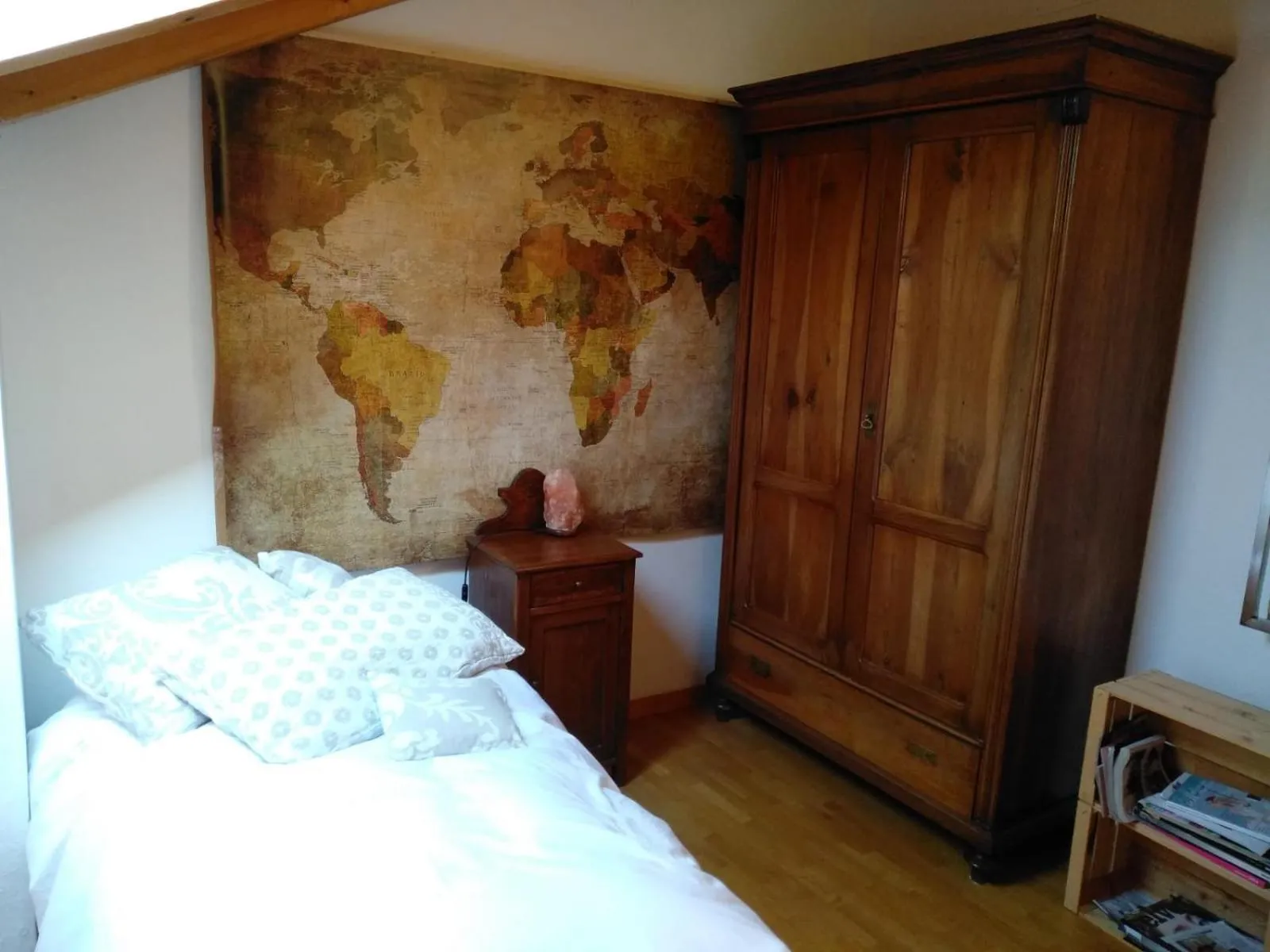 Photo of the whole room, Bed in SaMeCà