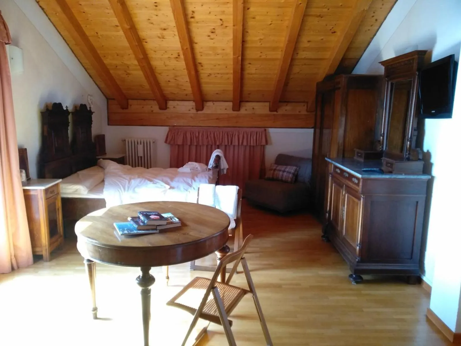 Photo of the whole room in SaMeCà