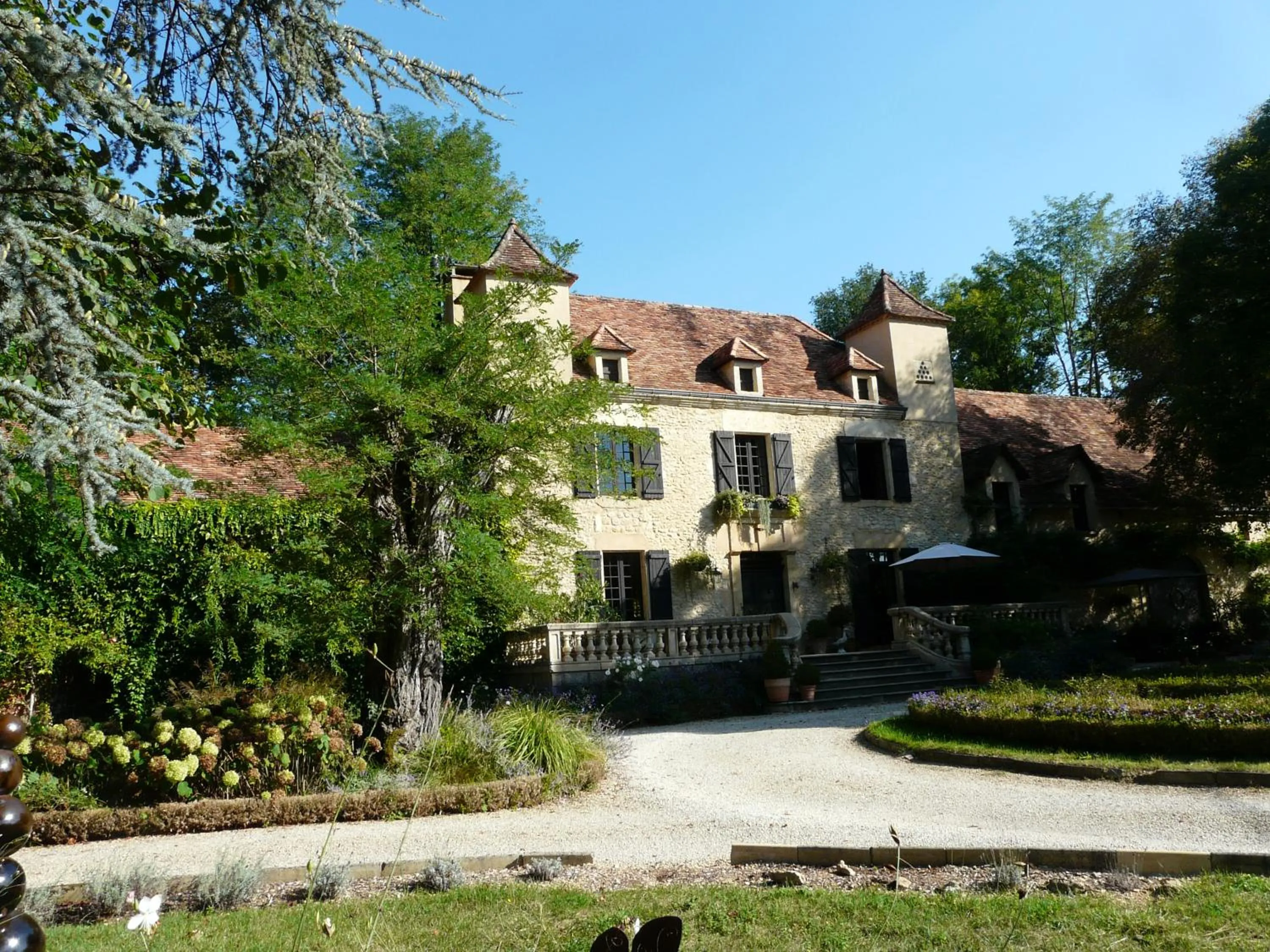 Property building in Le Manoir des Tuileries