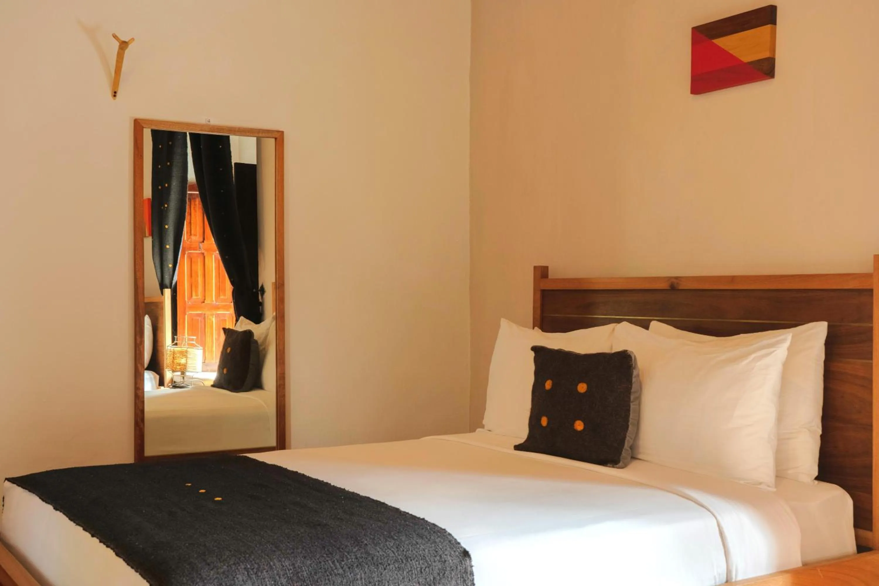 Photo of the whole room, Bed in Sombra del Agua