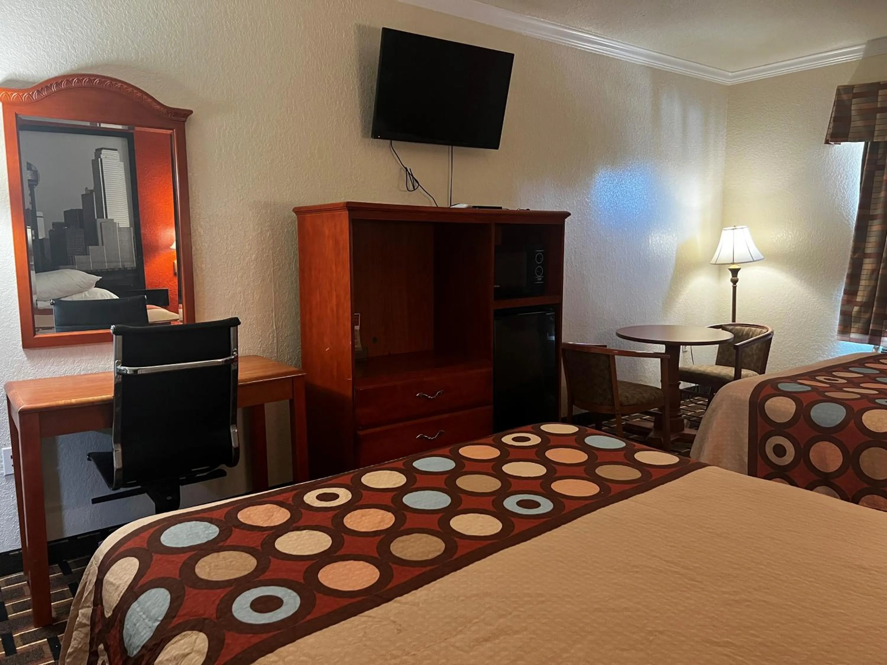 TV and multimedia, Bed in Super 8 by Wyndham Brookshire TX