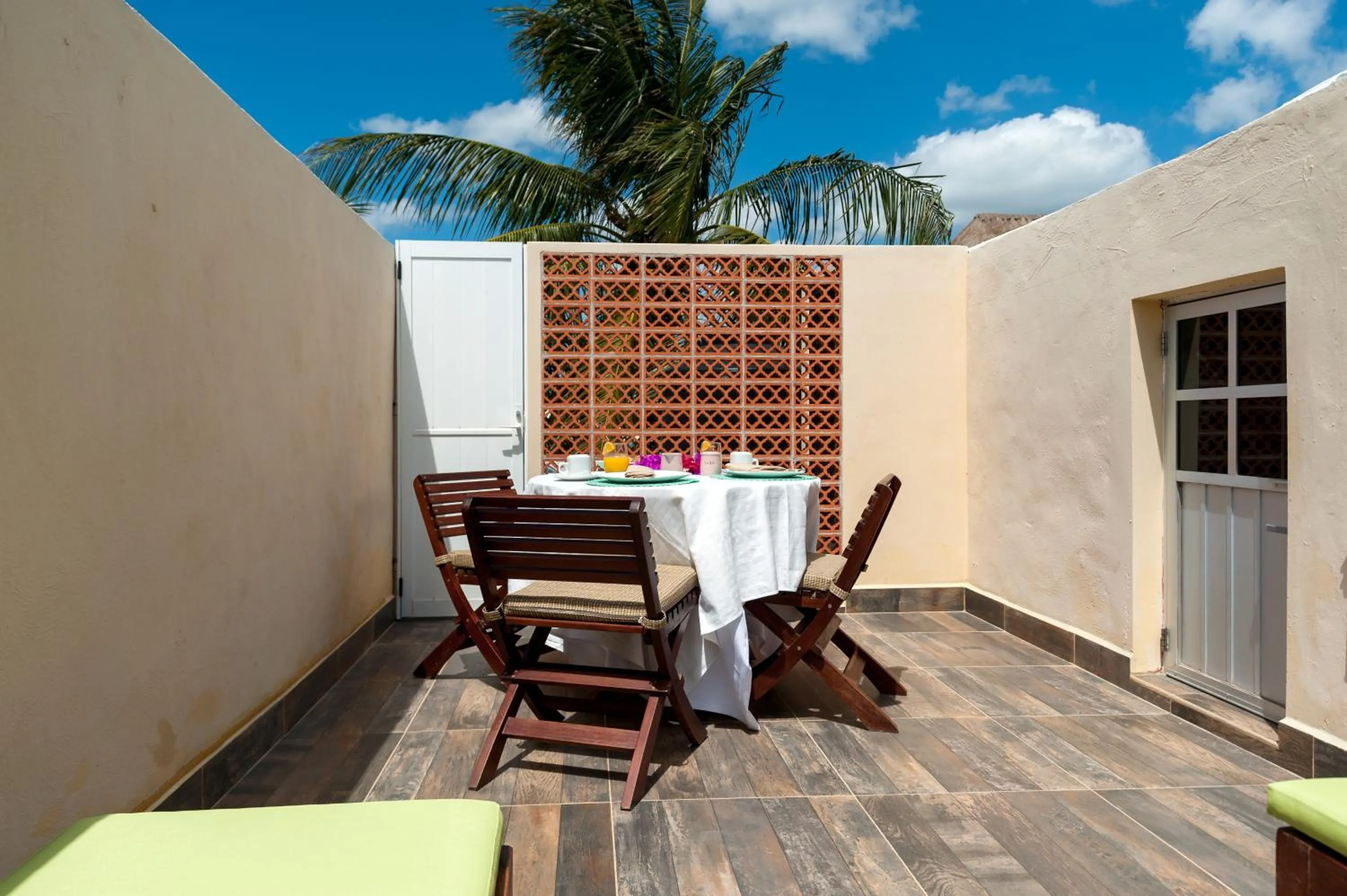 Juanita Two-Bedroom Apartment (6 Adults) in Righetto Vacation Rentals