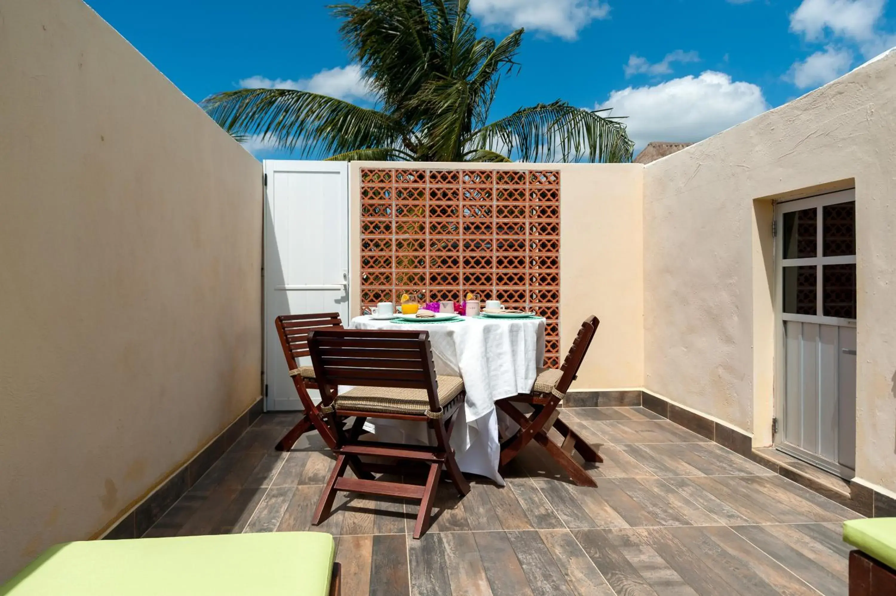 Juanita Two-Bedroom Apartment (6 Adults) in Righetto Vacation Rentals Juanita Two-Bedroom Apartment (6 Adults) in Righetto Vacation Rentals
