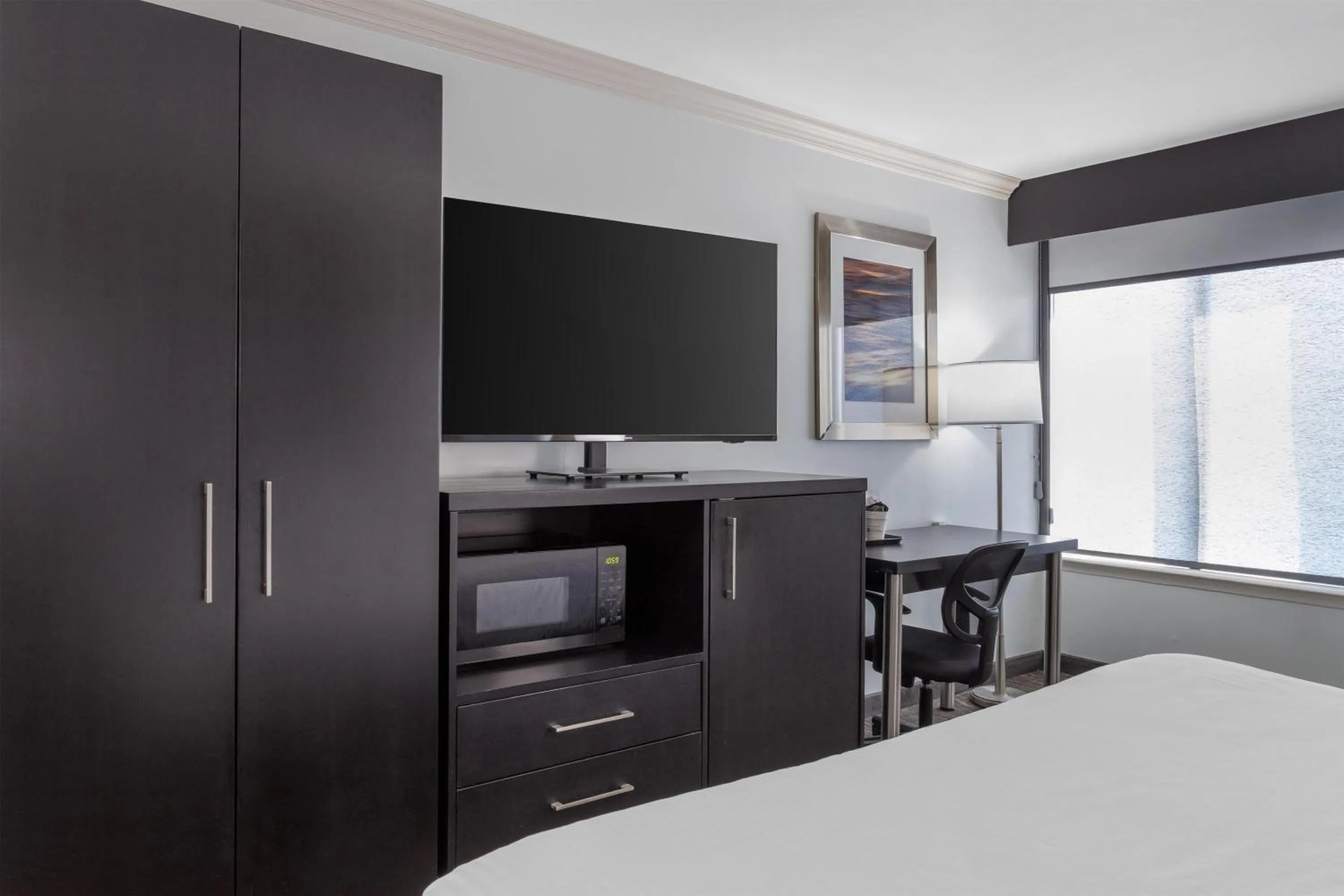 Bedroom, Bed in Best Western Webster Hotel, NASA