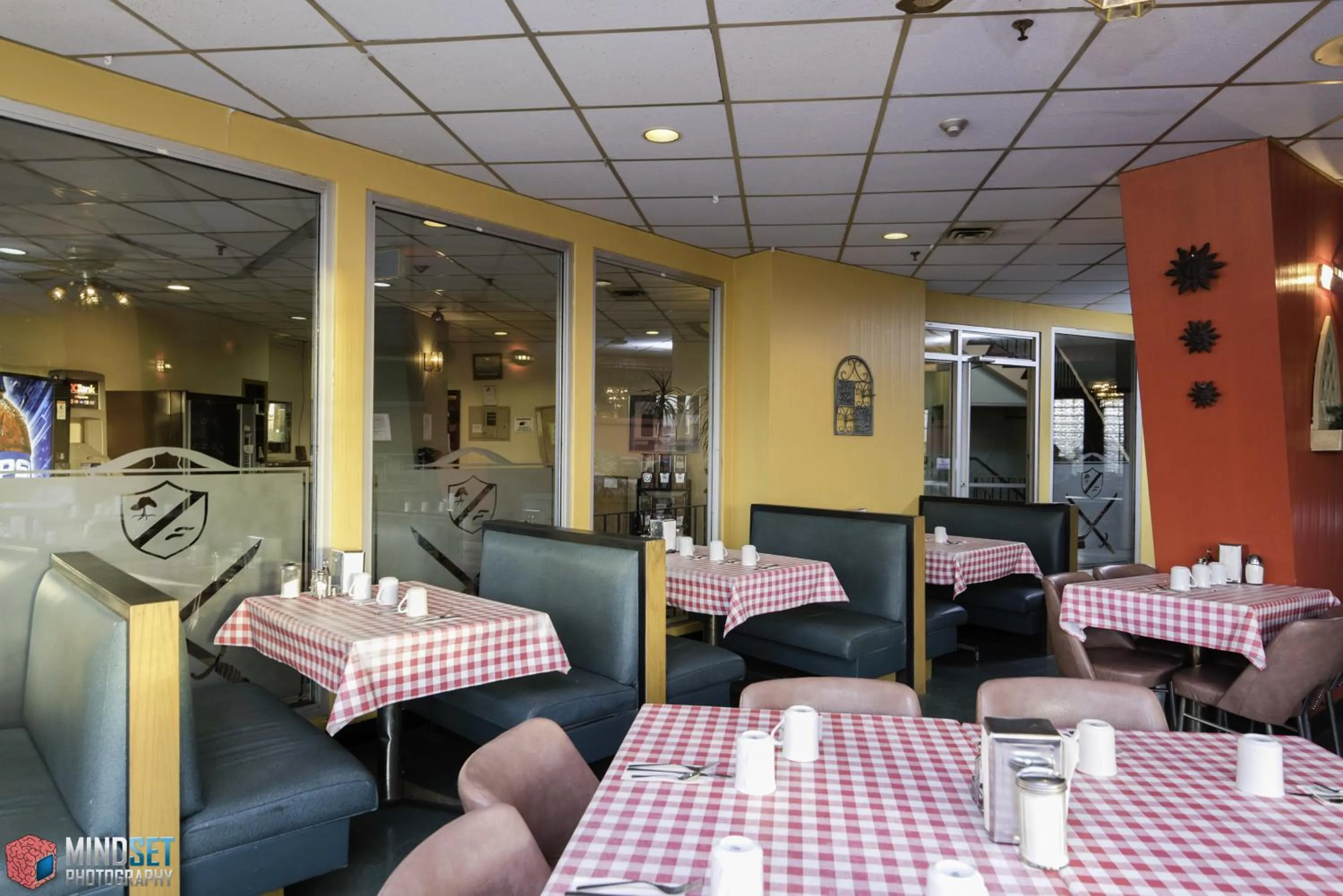 Restaurant/places to eat in The Cavalier Inn