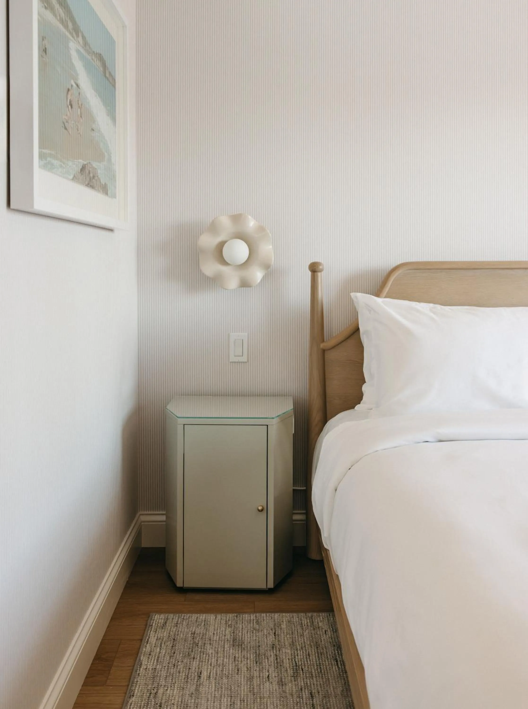 Bed in Bay Shores Peninsula Hotel