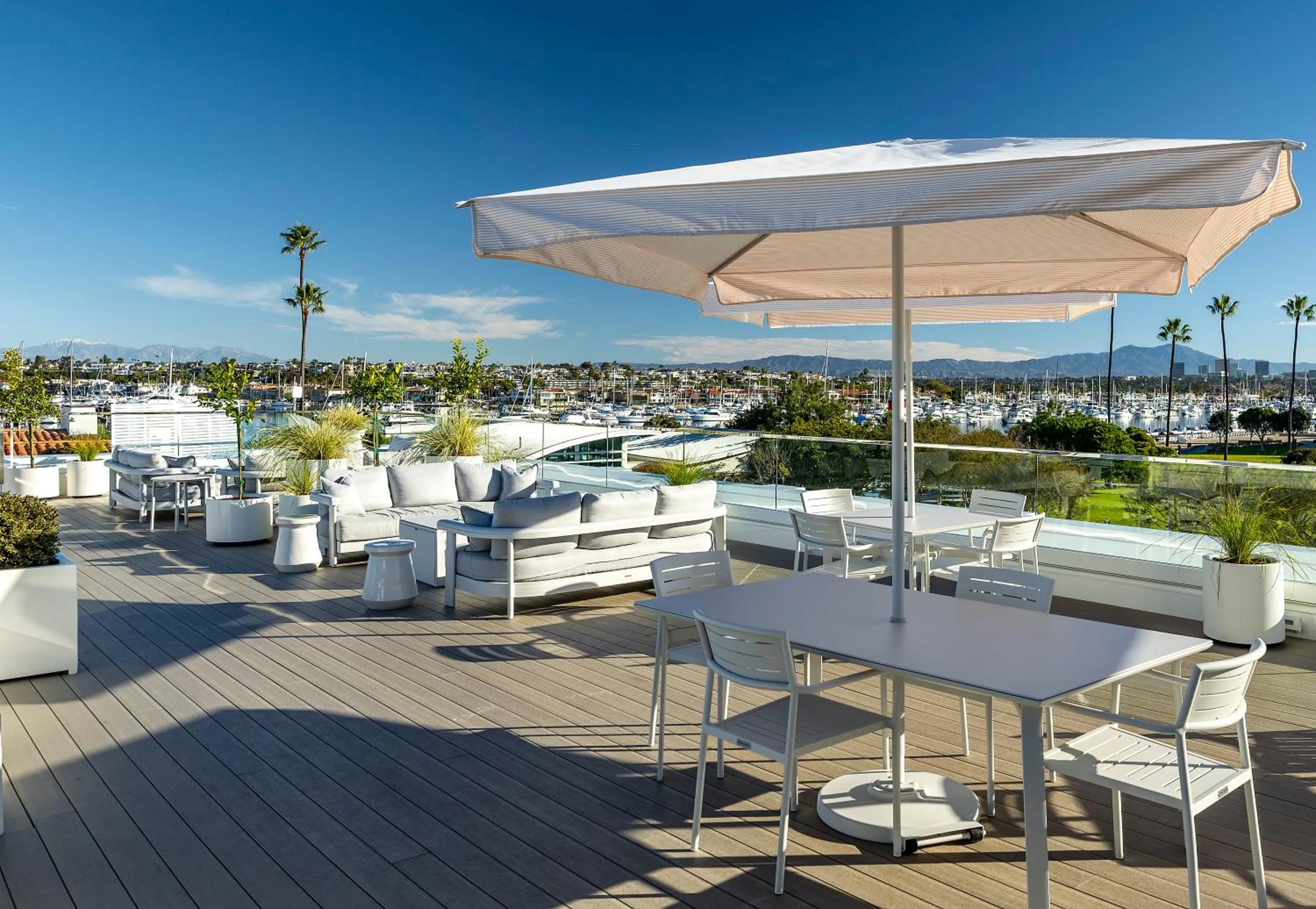 Seating area in Bay Shores Peninsula Hotel