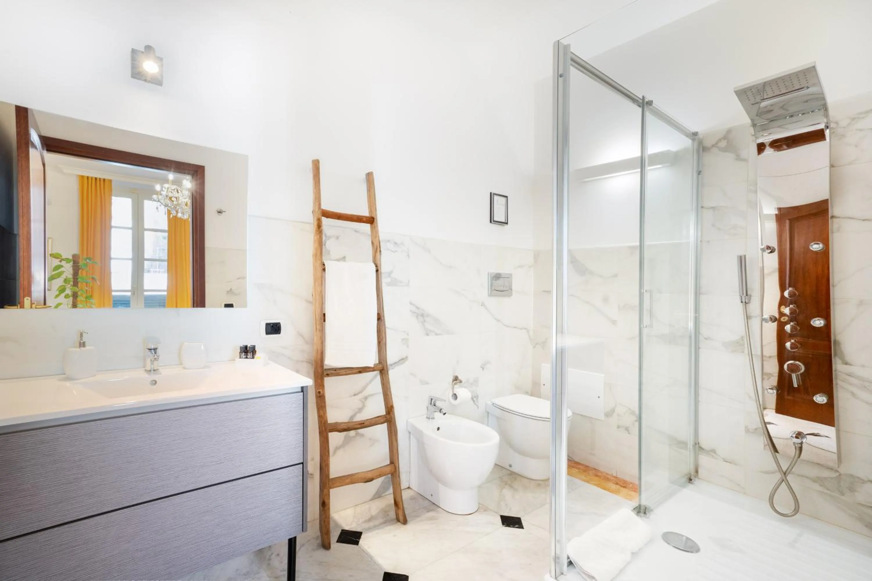 Shower in Relais La Lanterne