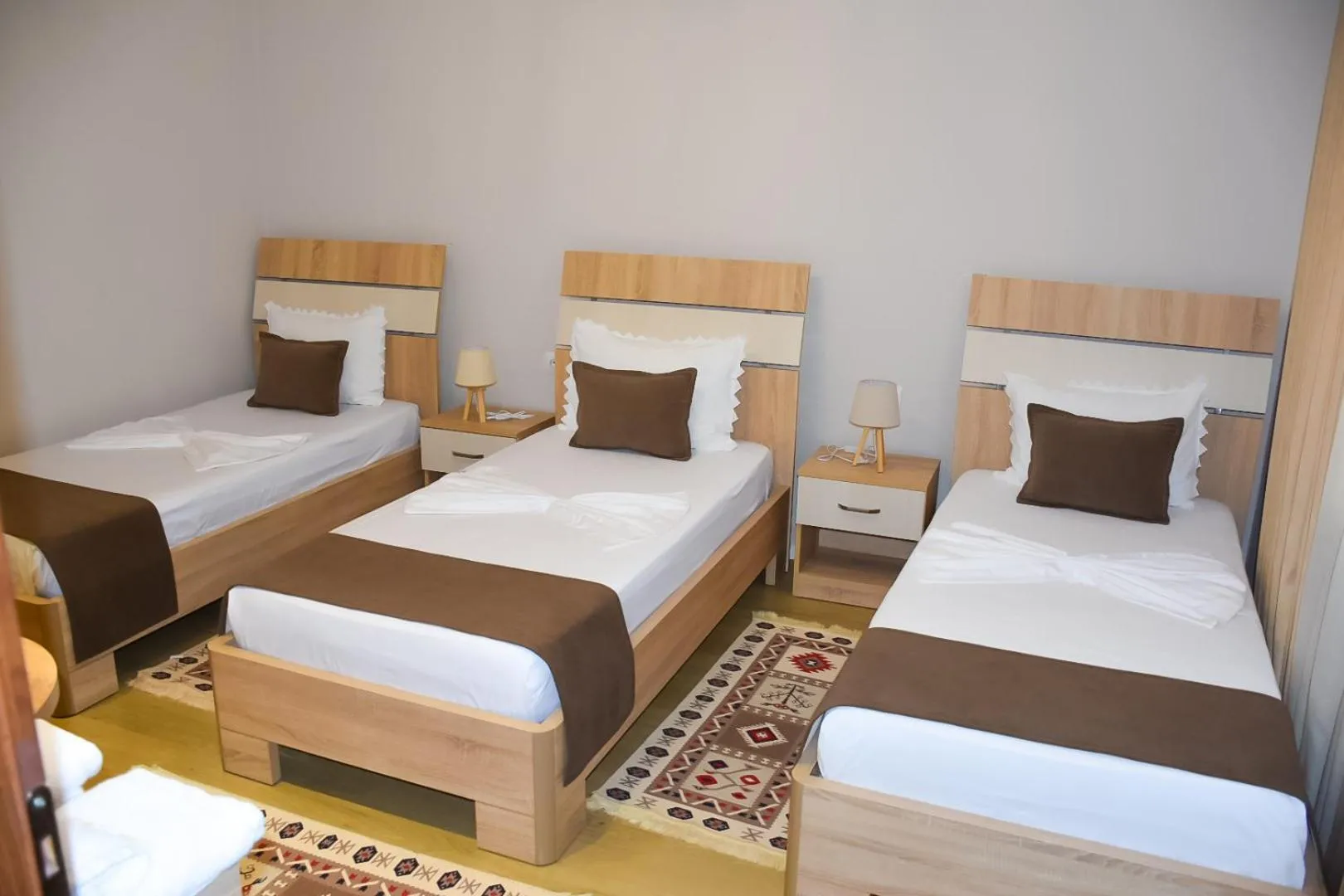 Triple Room with Bathroom - single occupancy in Vila Culli