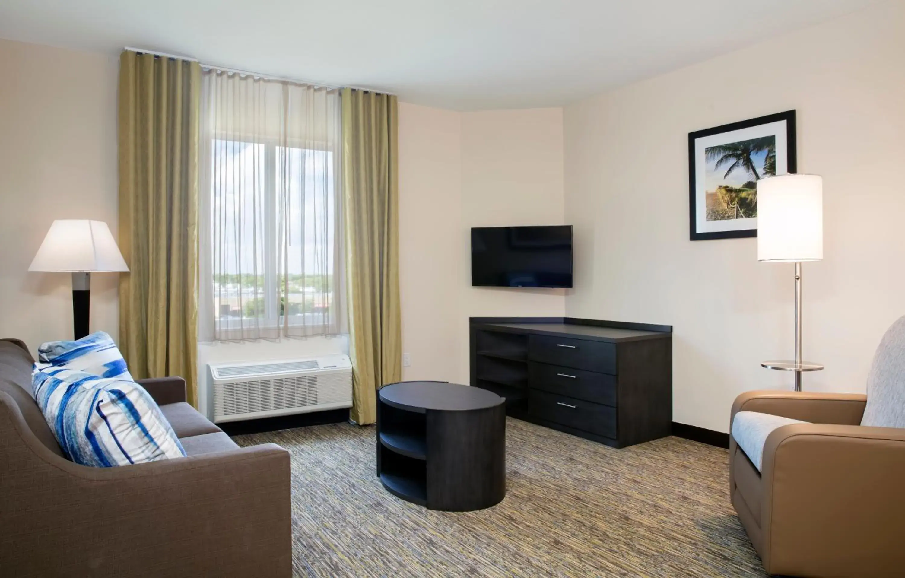 Photo of the whole room, Bed in Candlewood Suites - Miami Exec Airport - Kendall by IHG Photo of the whole room, Bed in Candlewood Suites - Miami Exec Airport - Kendall by IHG