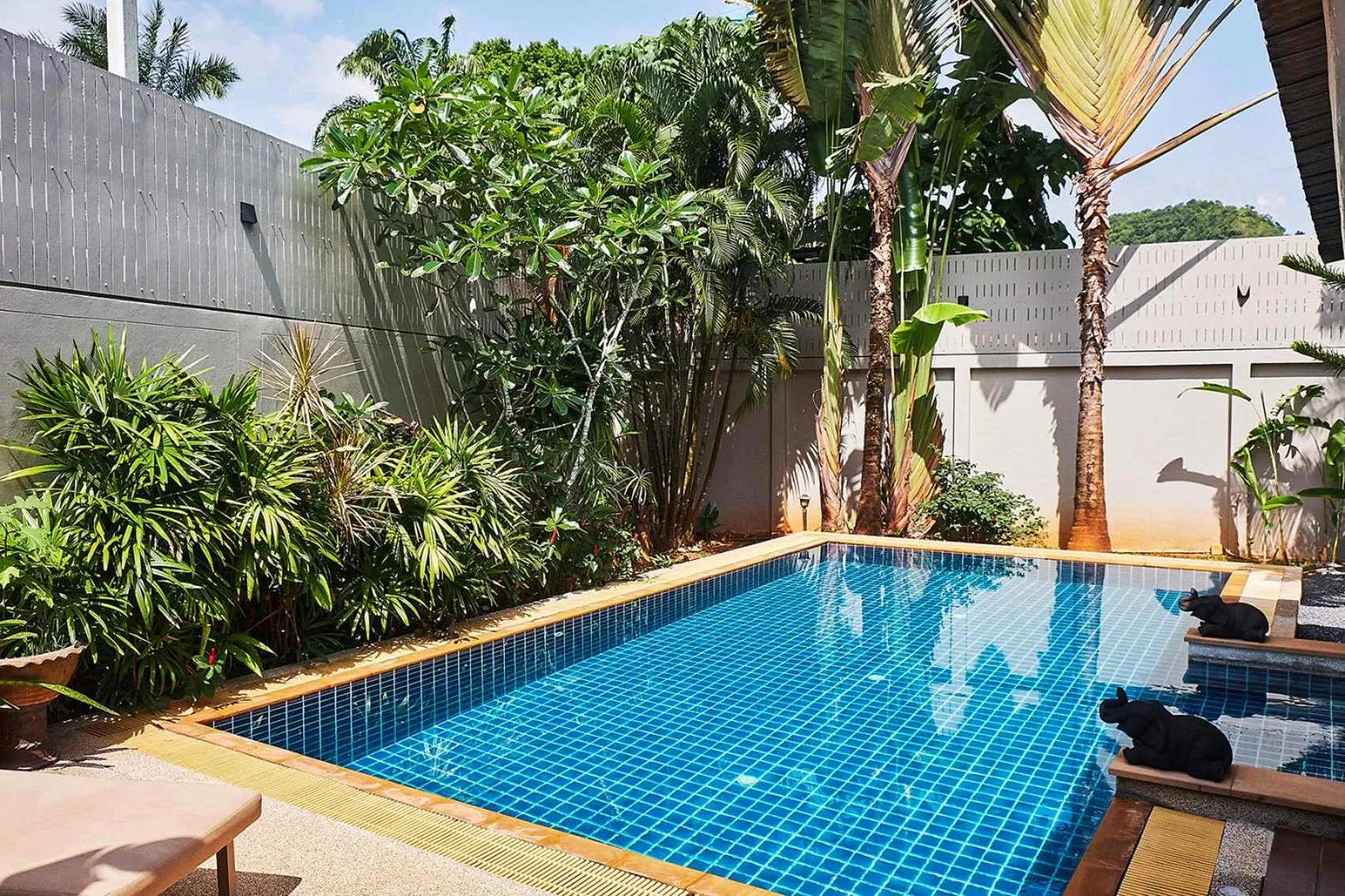 TV and multimedia in Baan Manuchang Villa, SHA Certified