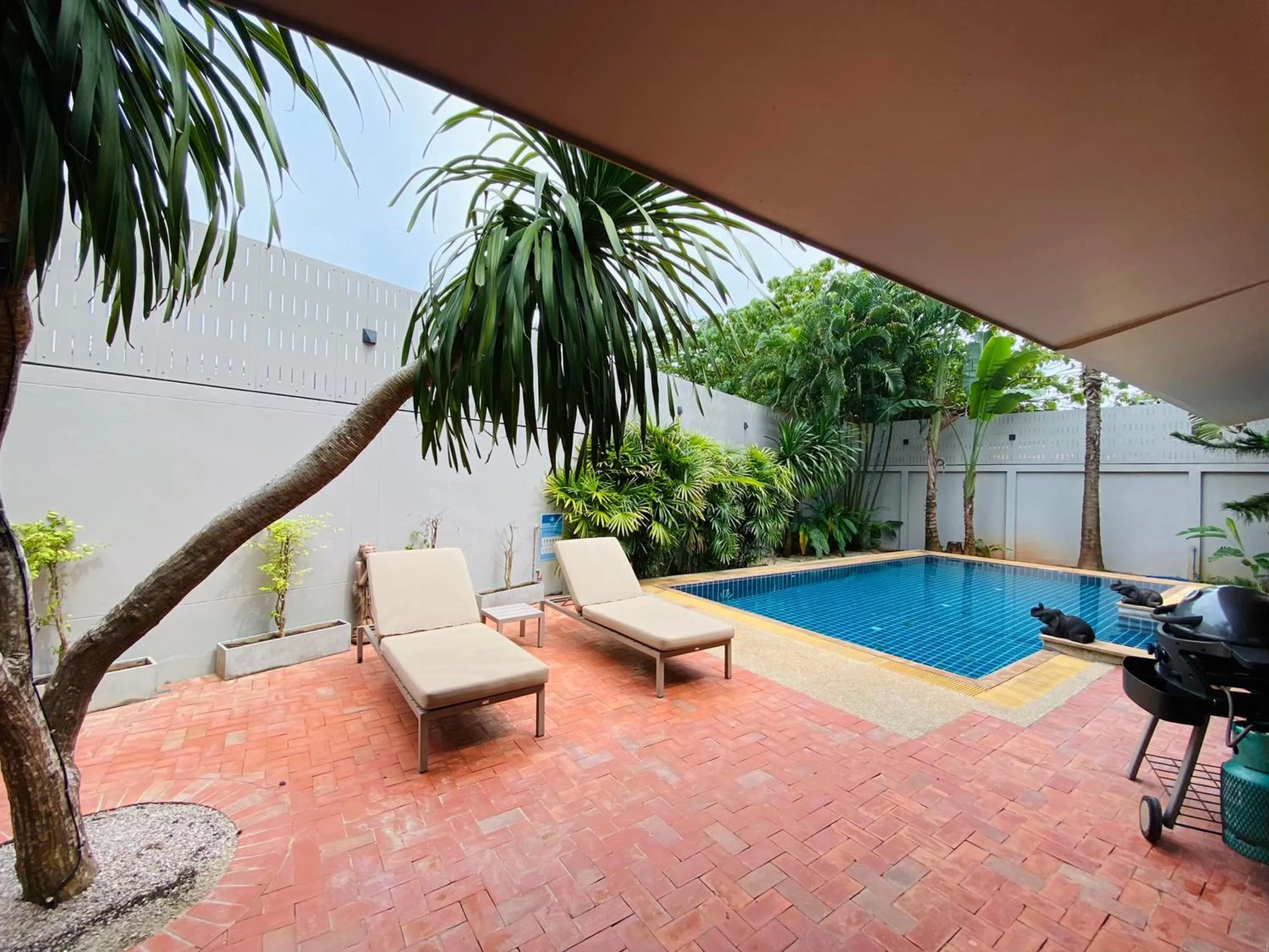 Swimming pool in Baan Manuchang Villa, SHA Certified