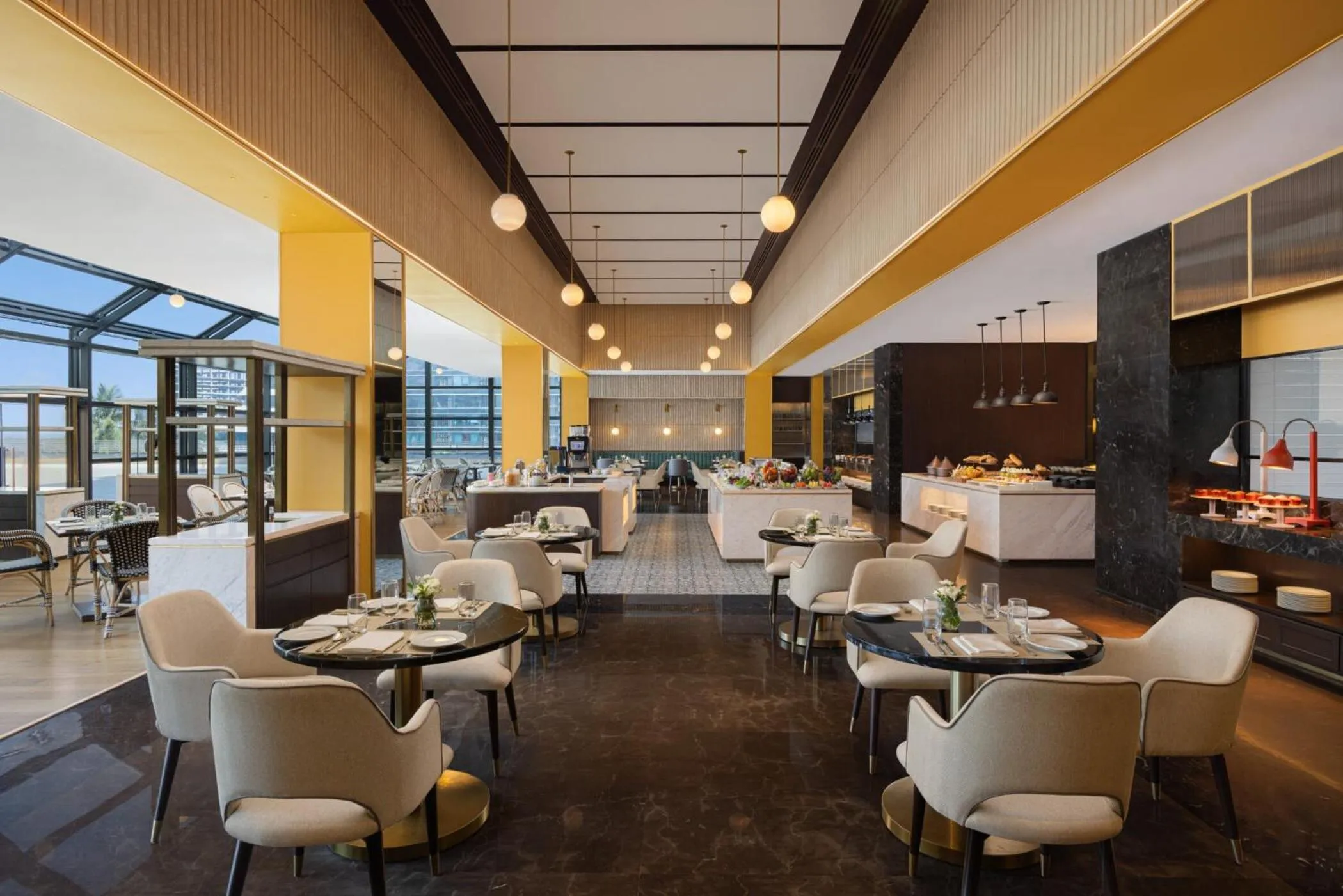Breakfast in Le Meridien, Surat