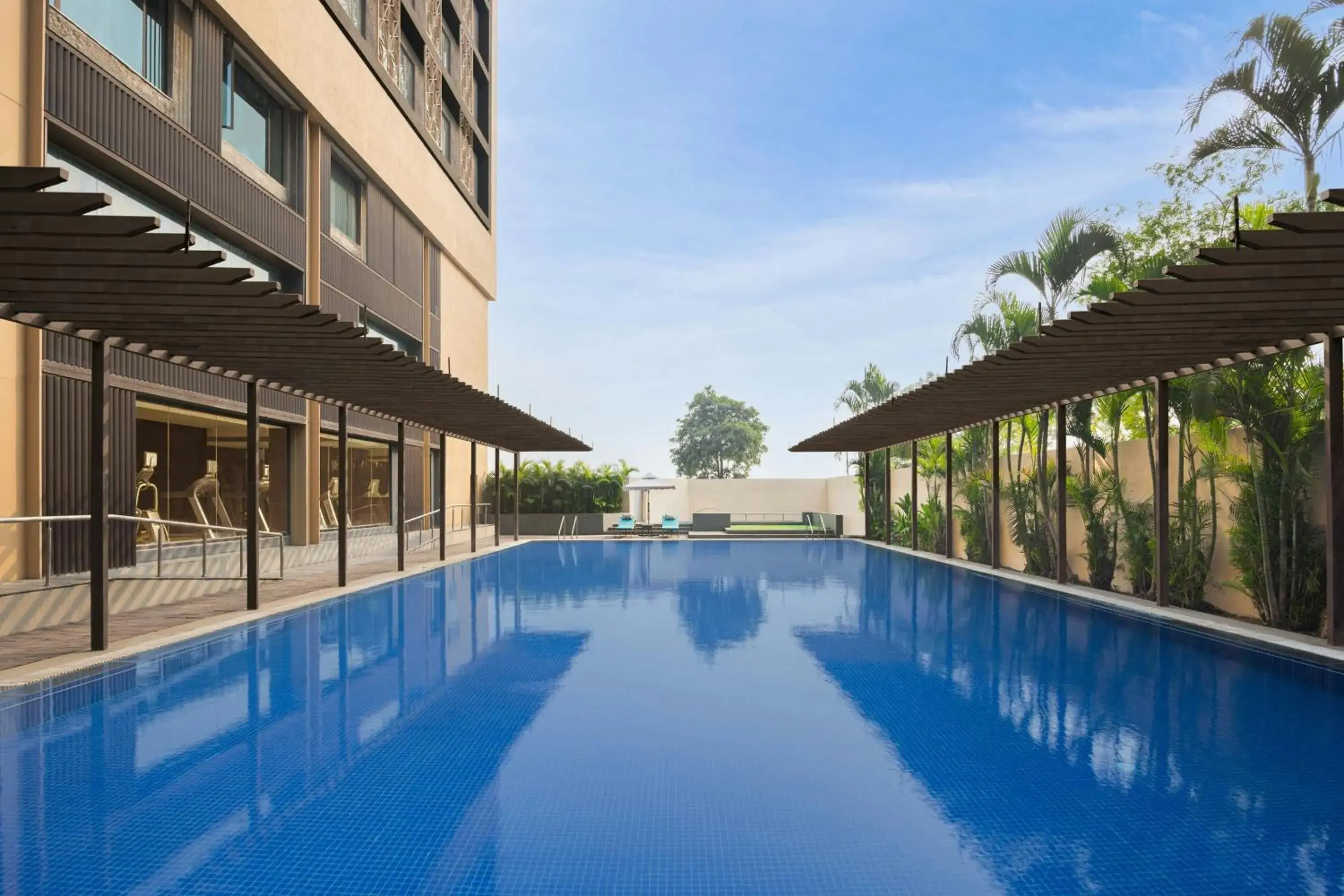 Swimming pool in Orange Megastructure Swimming pool in Orange Megastructure