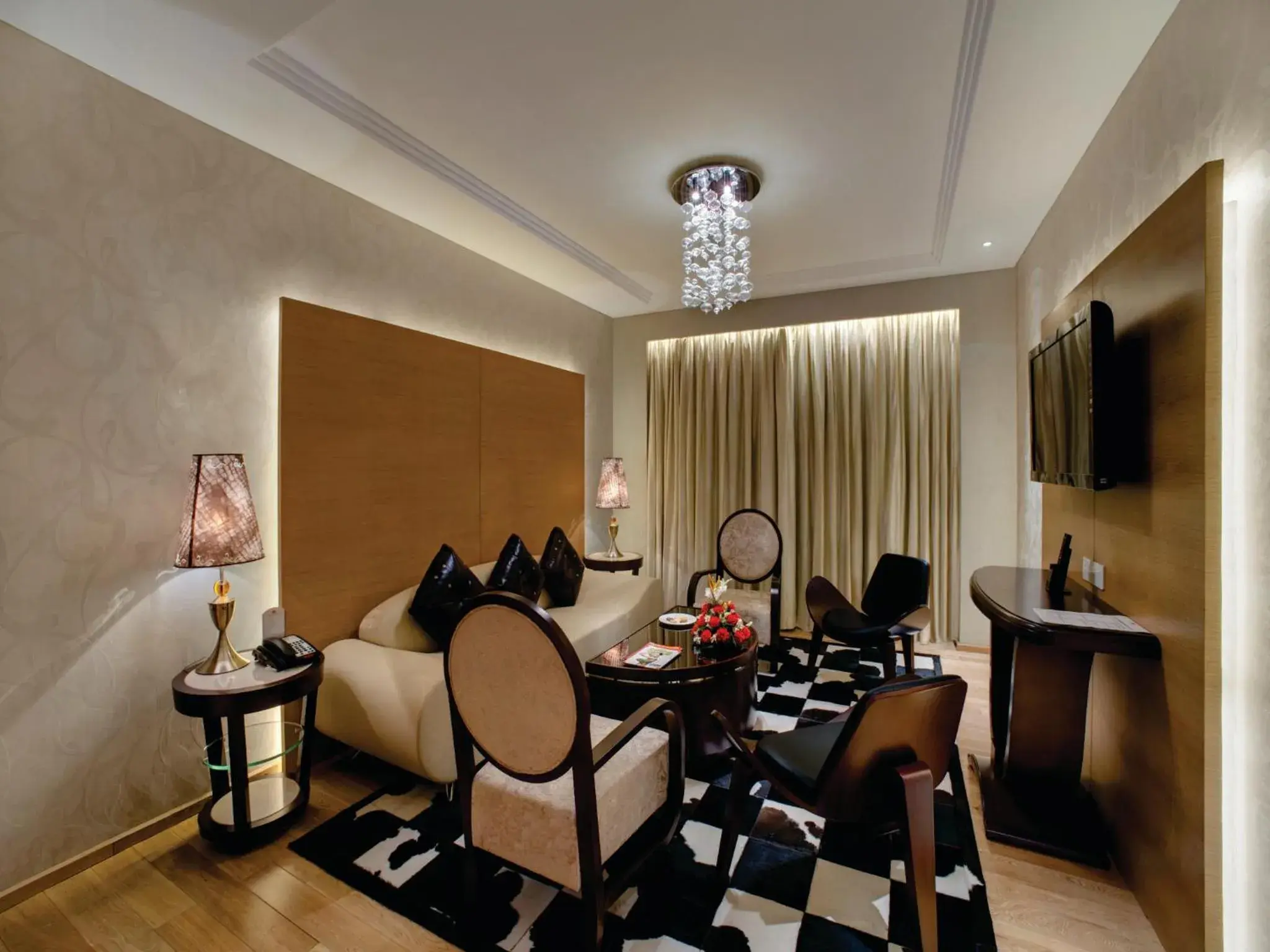 Living room in Orange Megastructure LLP Living room in Orange Megastructure LLP