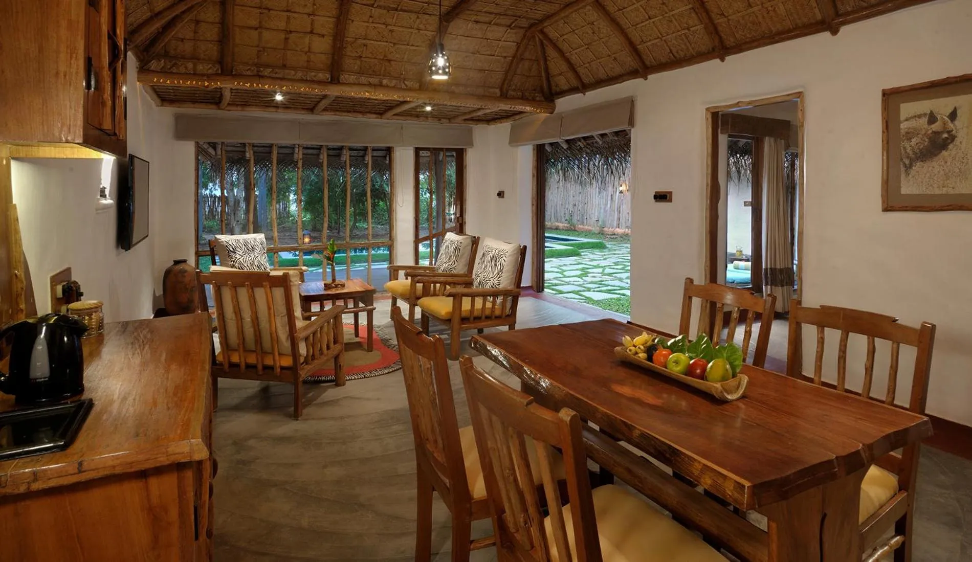 Coffee/tea facilities in Evolve Back Kabini