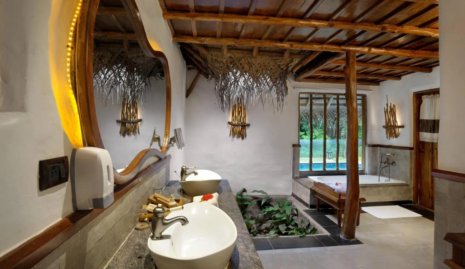 Shower in Evolve Back Kabini