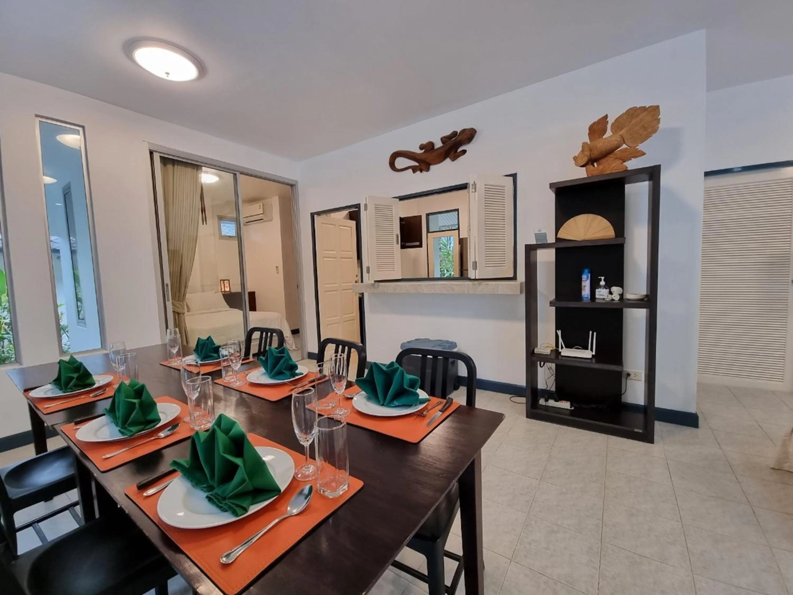 Dining area in Baan Gecko