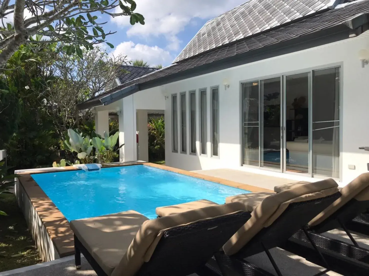 Swimming pool in Baan Gecko Swimming pool in Baan Gecko