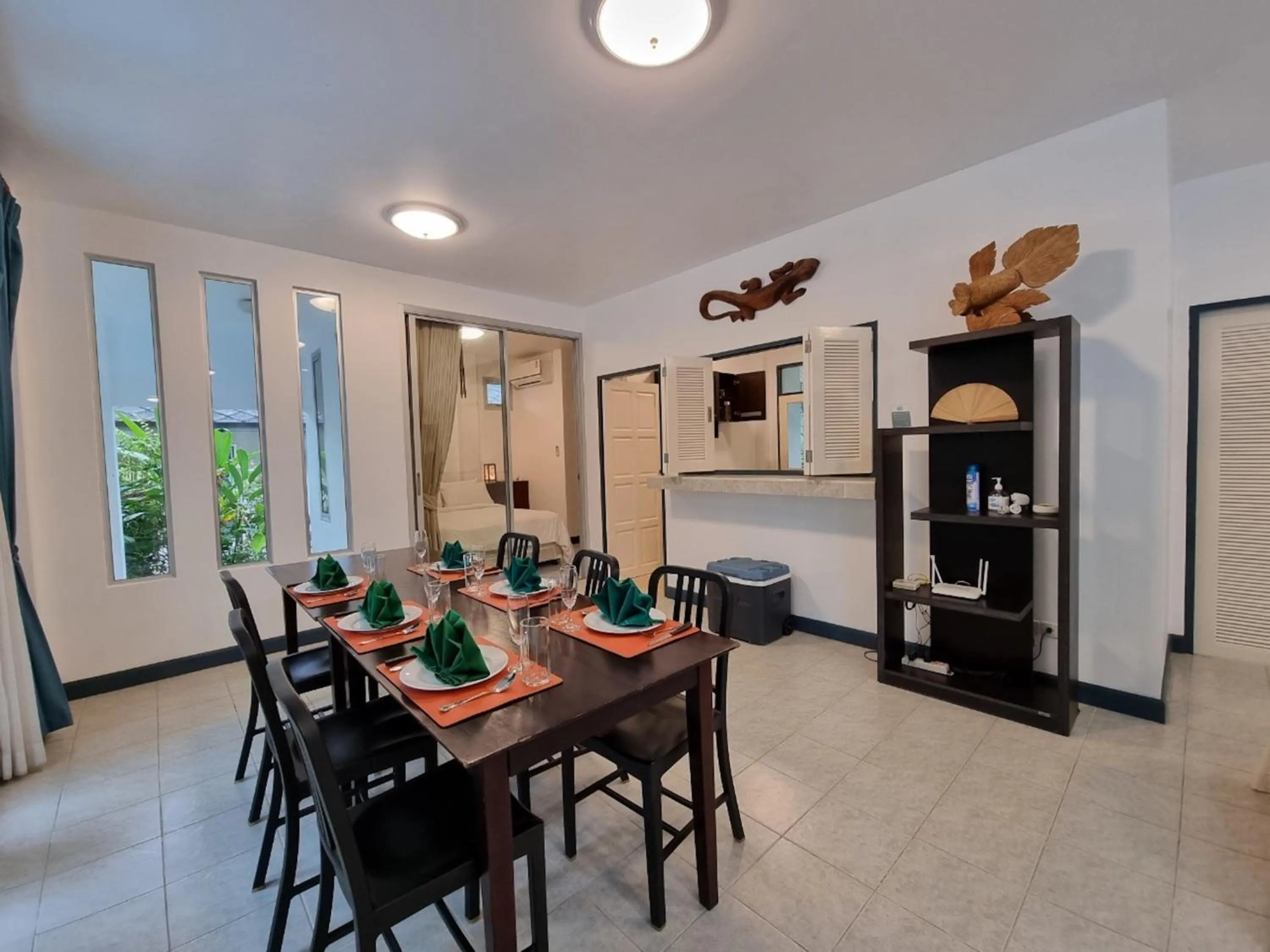 Dining area in Baan Gecko