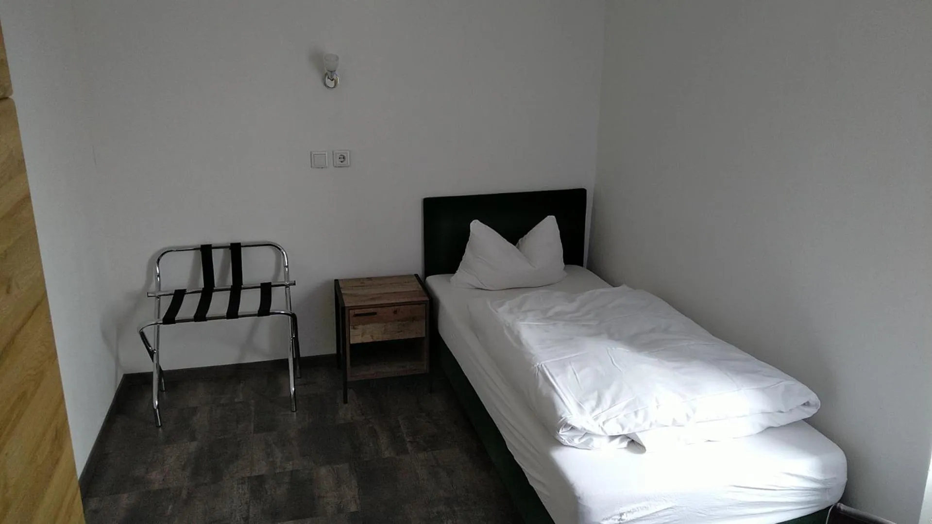 Bedroom, Bed in Hotel Zentrum