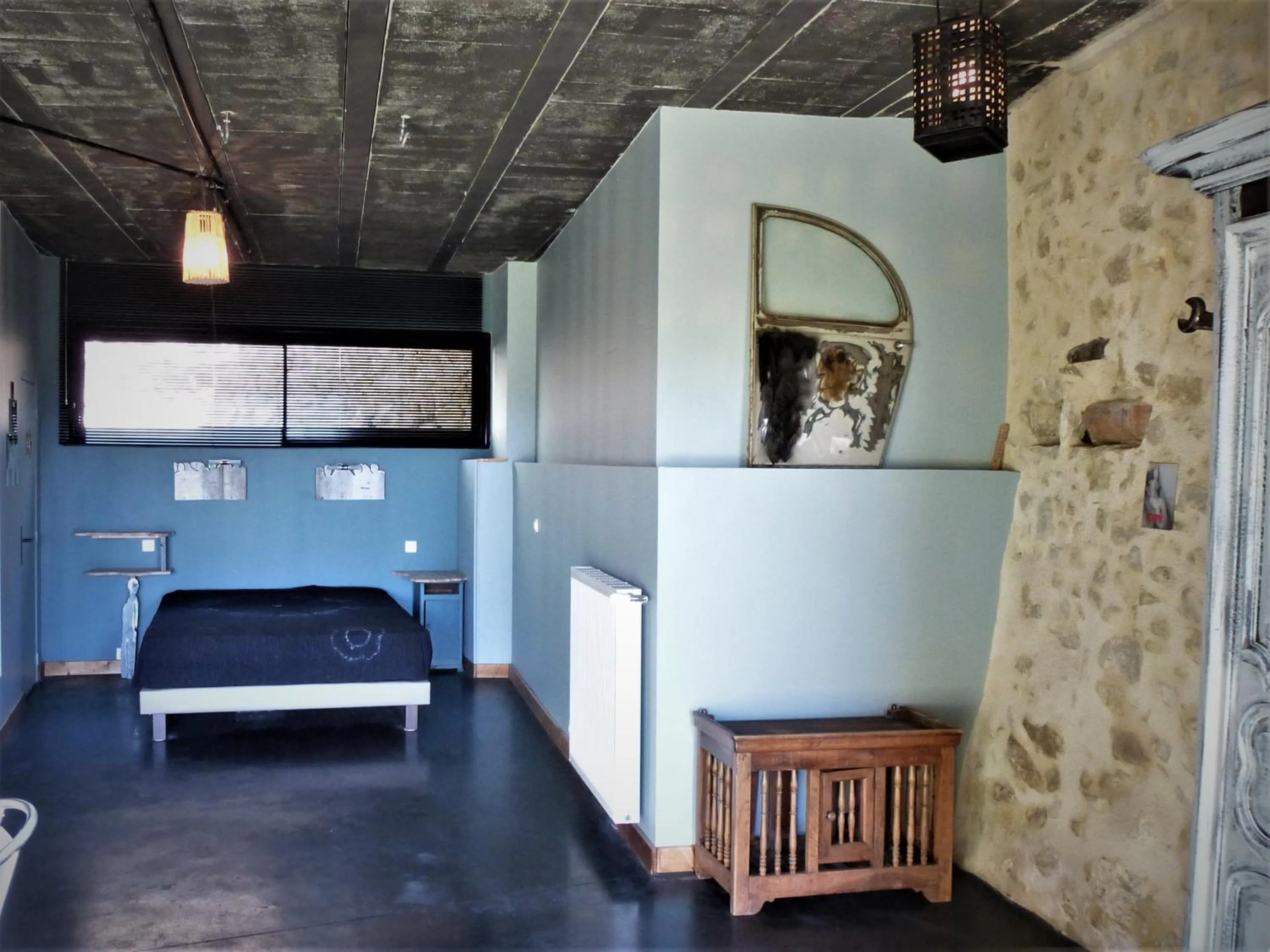 Bedroom, Bed in tempepailla