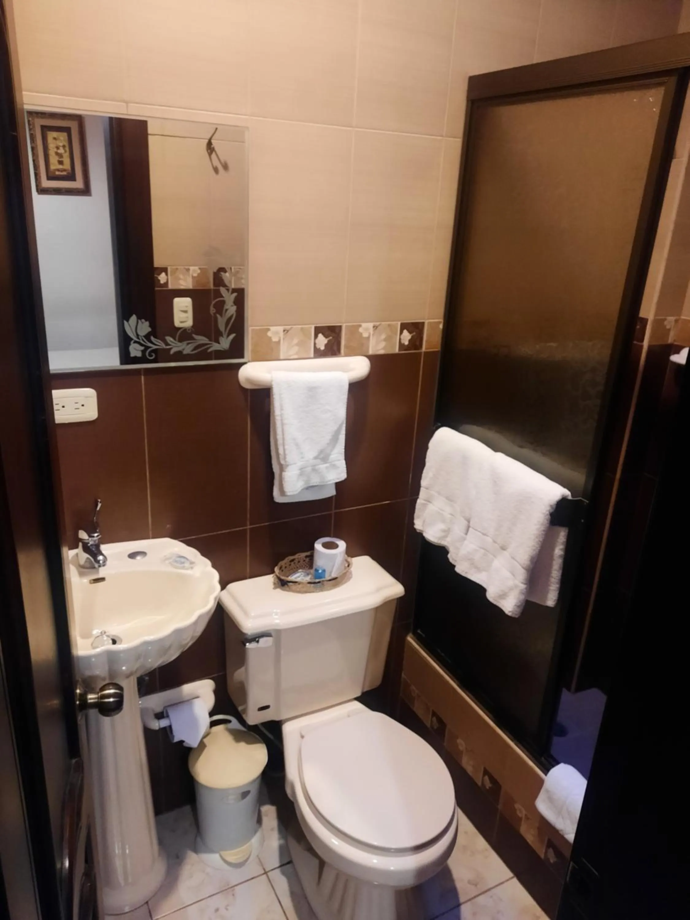 Bathroom in La Posada Cuencana Hotel