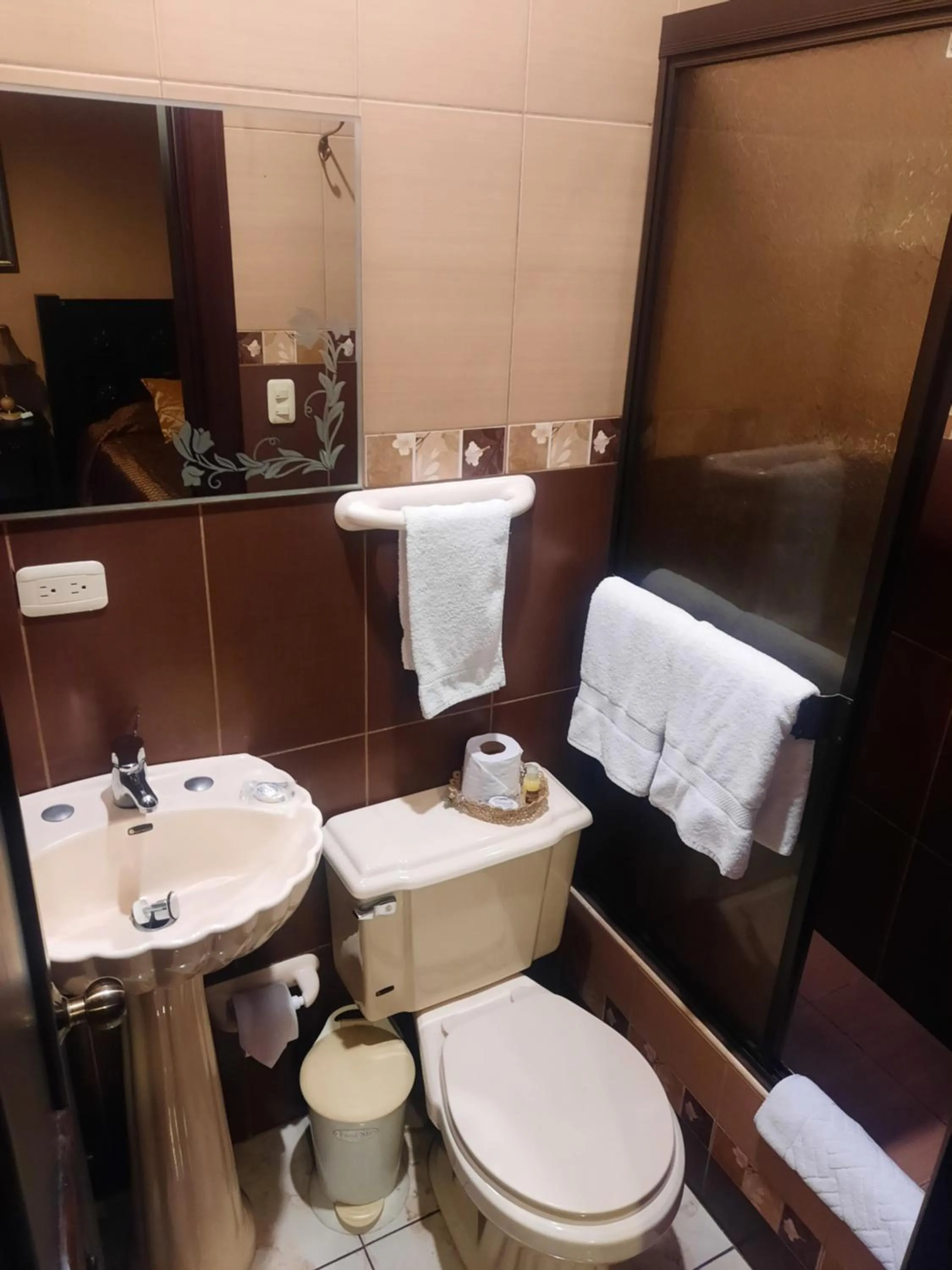 Bathroom in La Posada Cuencana Hotel