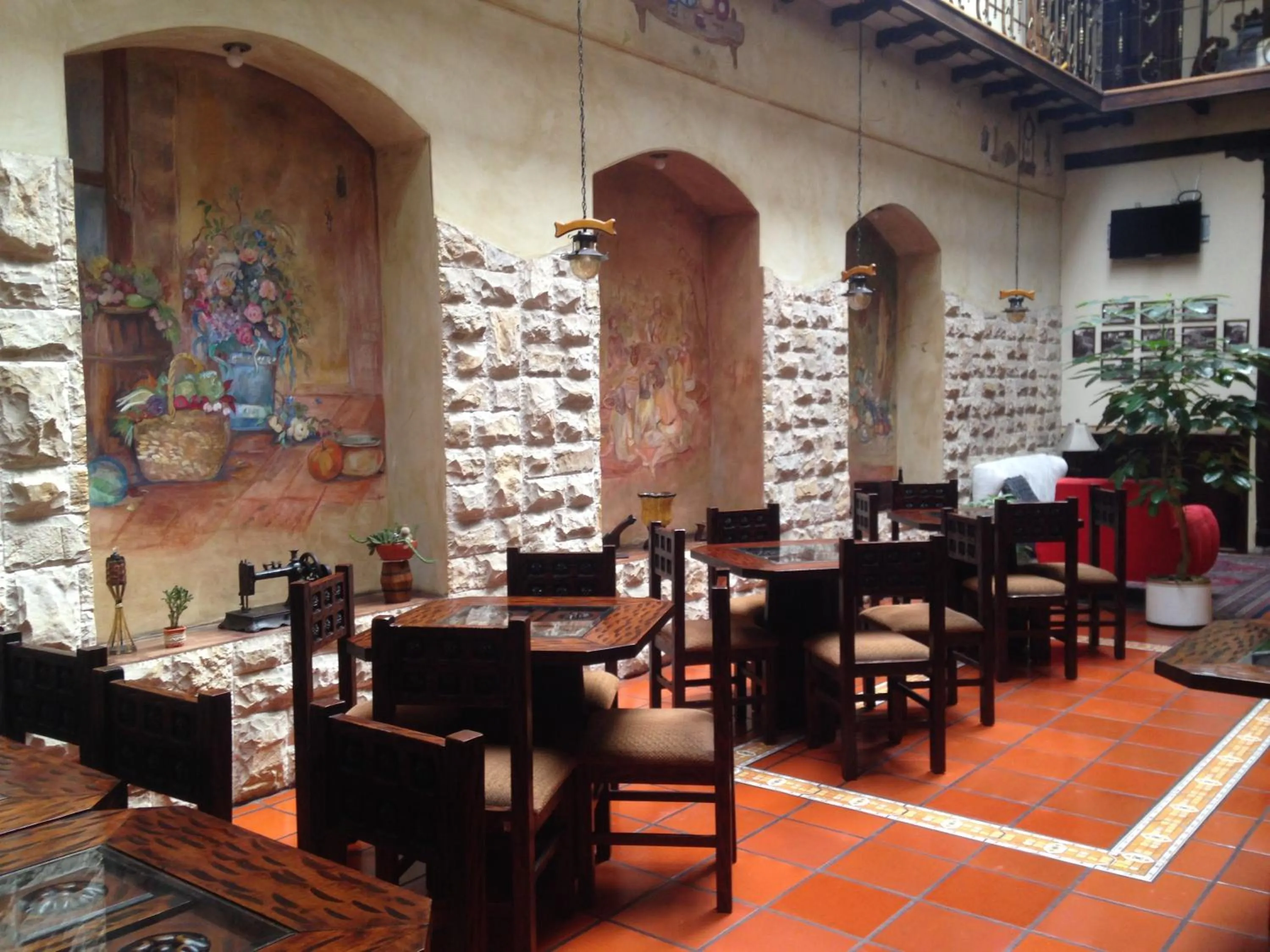 Restaurant/places to eat in La Posada Cuencana Hotel