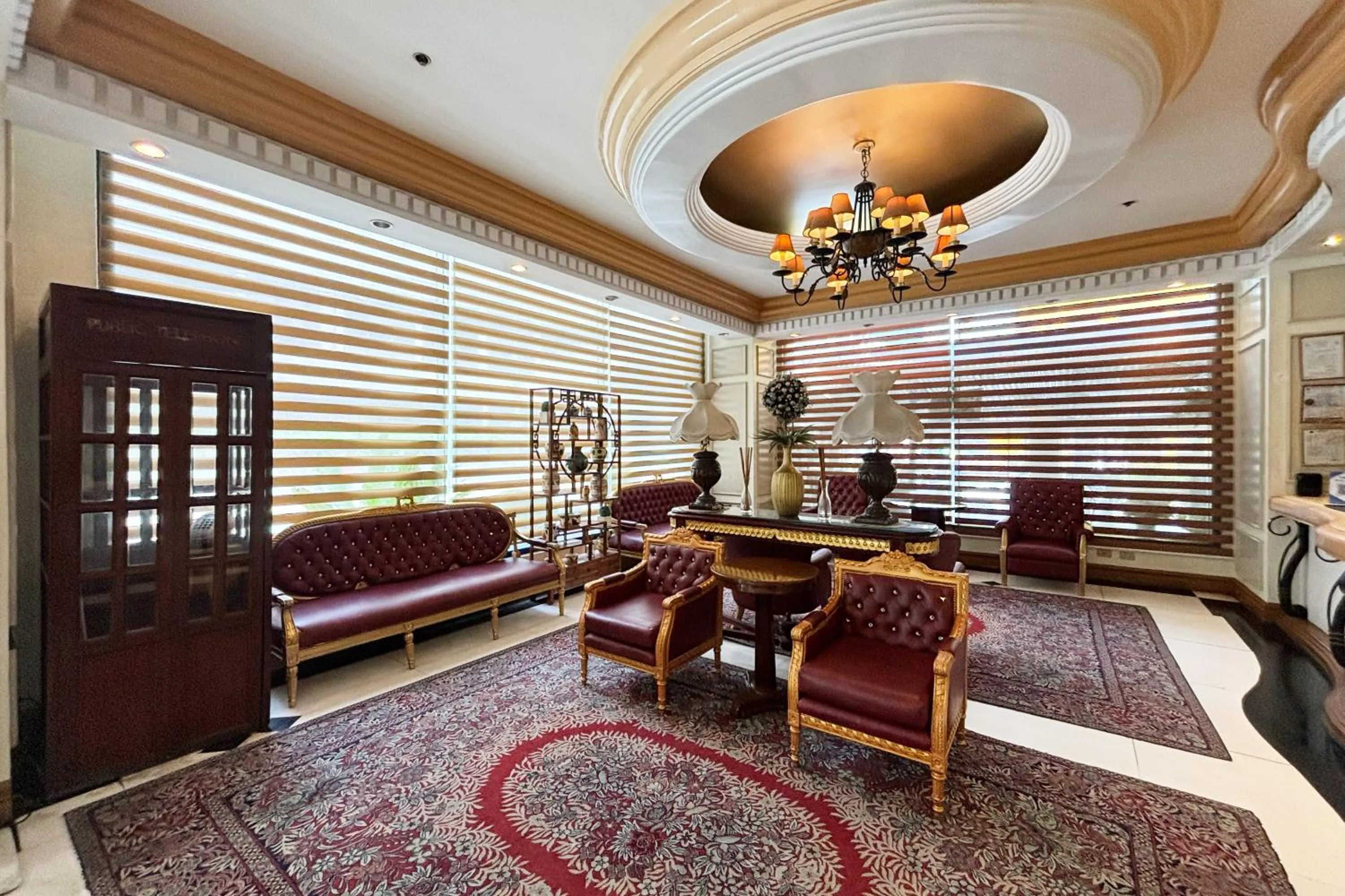 Lobby or reception in Tiara Oriental Hotel Makati powered by Cocotel