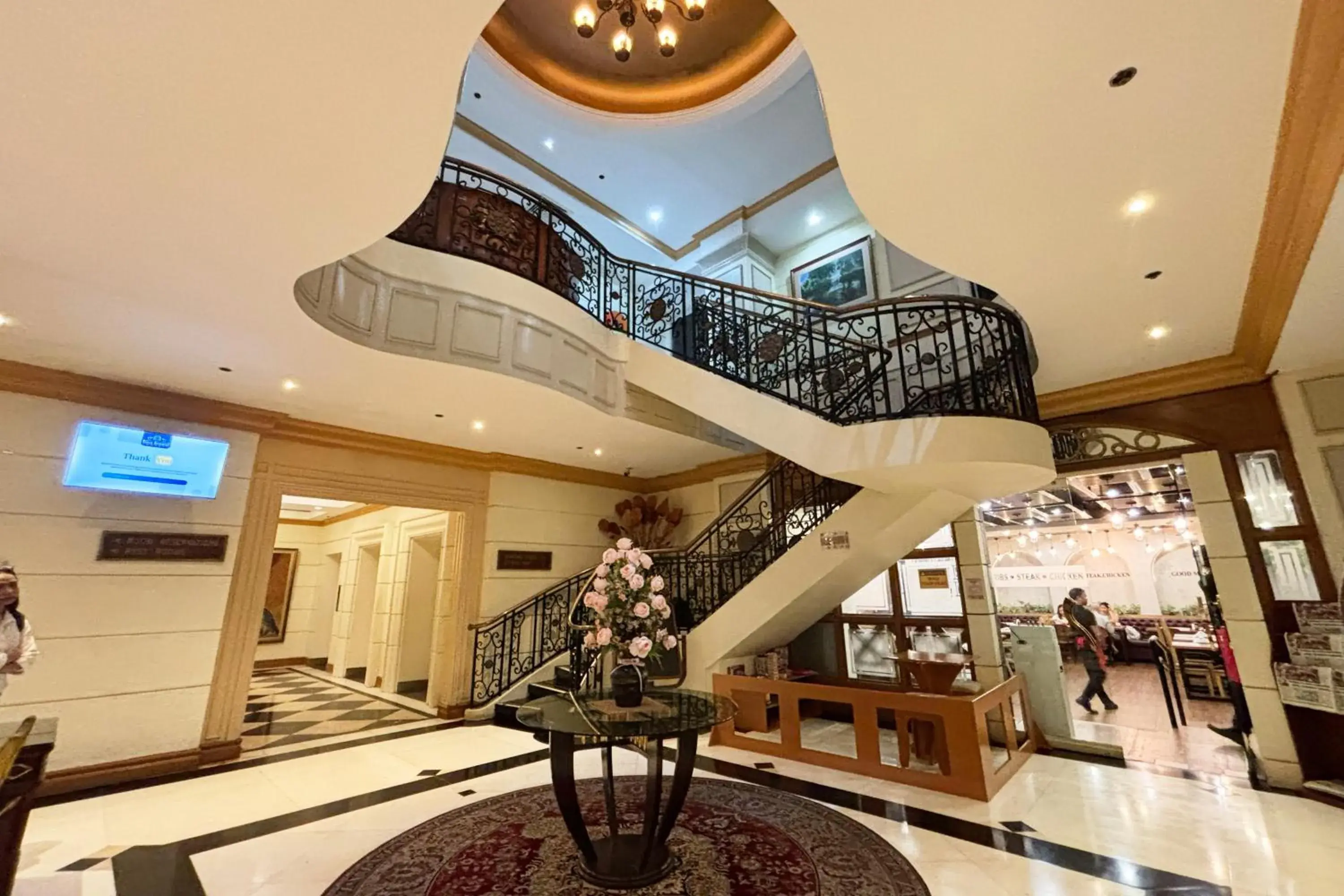 Lobby or reception in Tiara Oriental Hotel Makati powered by Cocotel Lobby or reception in Tiara Oriental Hotel Makati powered by Cocotel