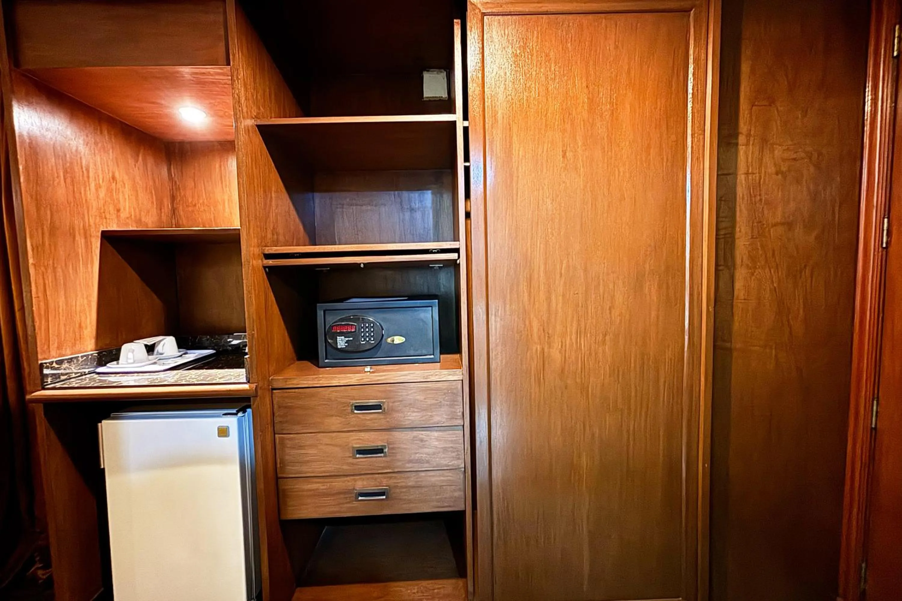 Tiara Oriental Hotel Makati powered by Cocotel