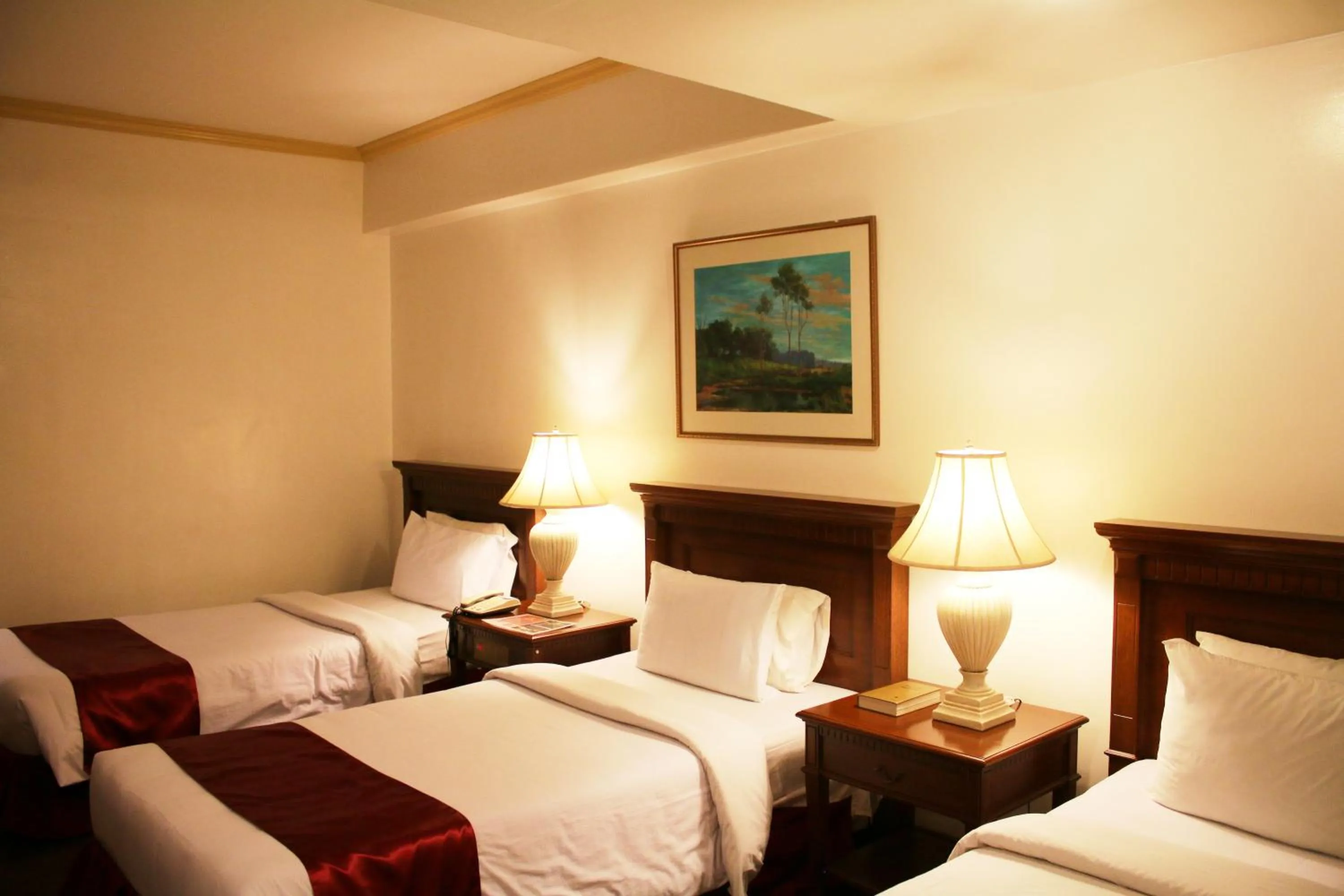 Bed in Tiara Oriental Hotel Makati powered by Cocotel