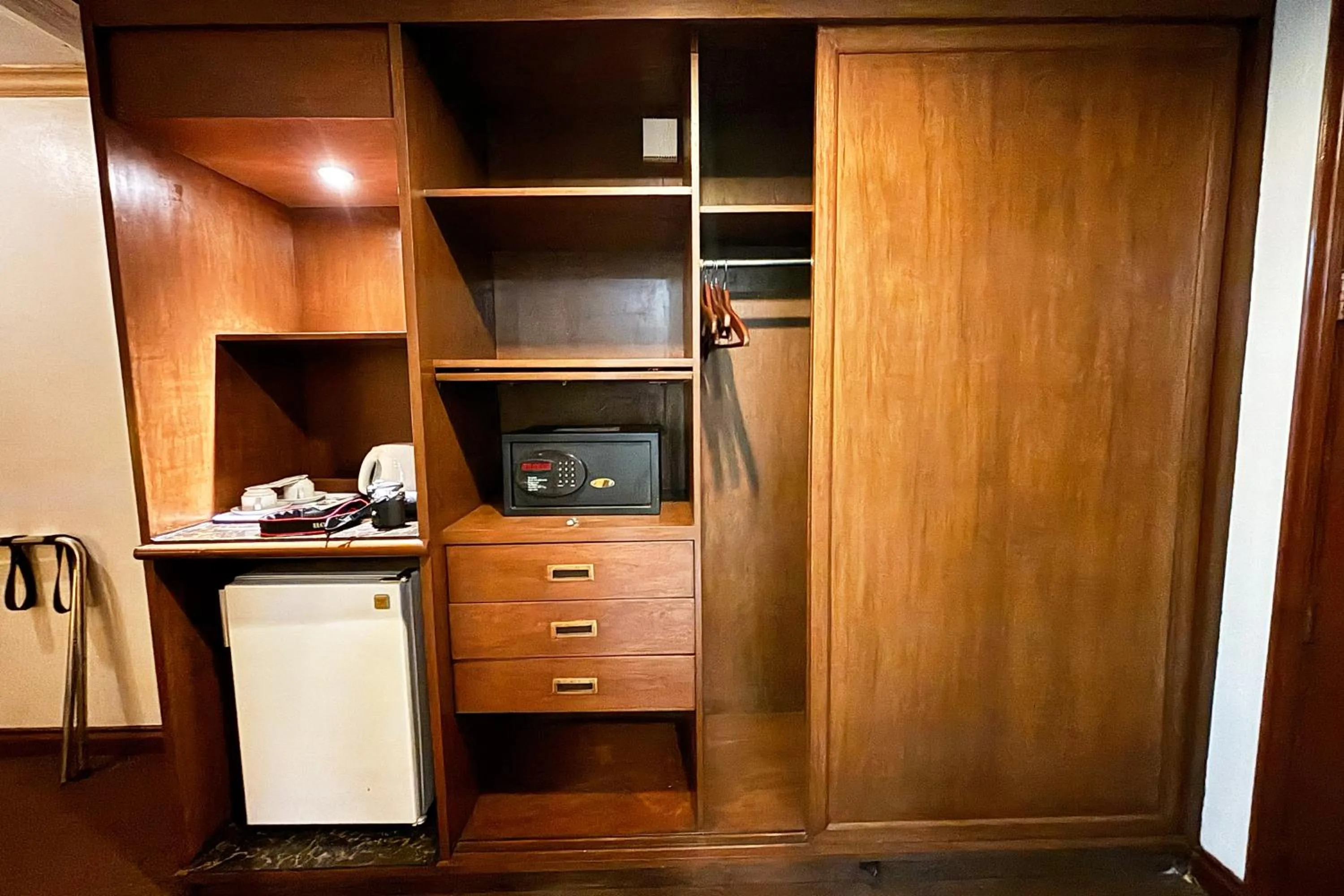 Tiara Oriental Hotel Makati powered by Cocotel