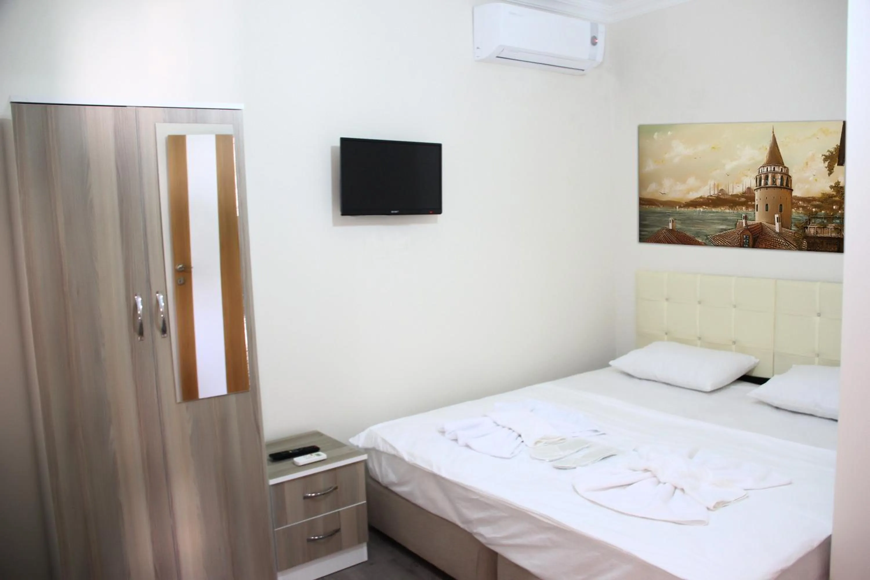 Bed in Marpalace Hotel