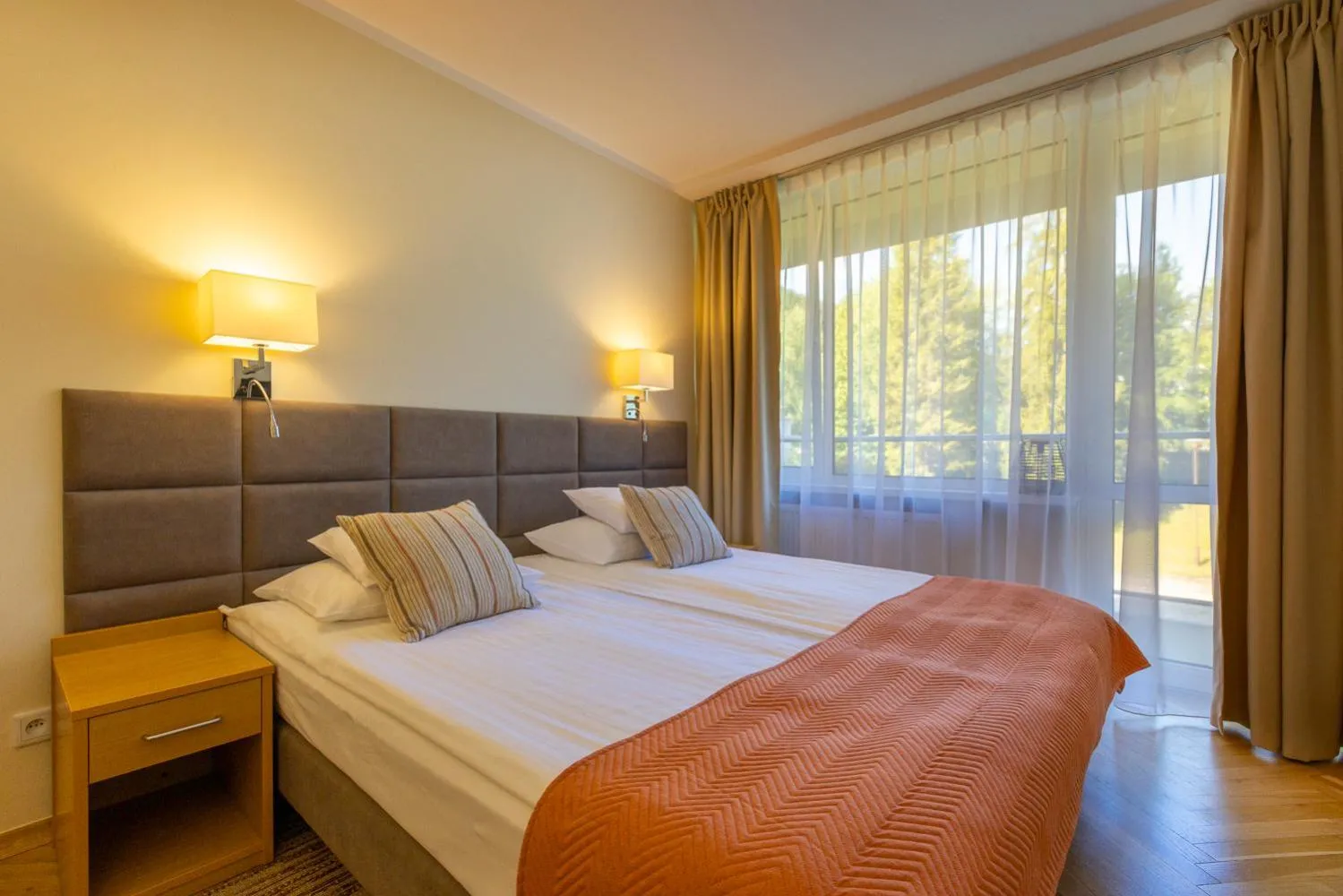 Bed in Hotel Perła Południa