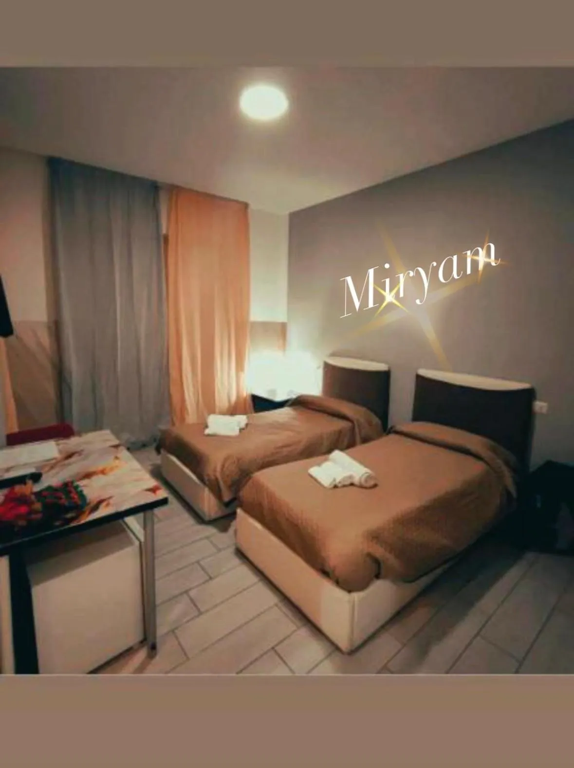 Bed in Neapolis center