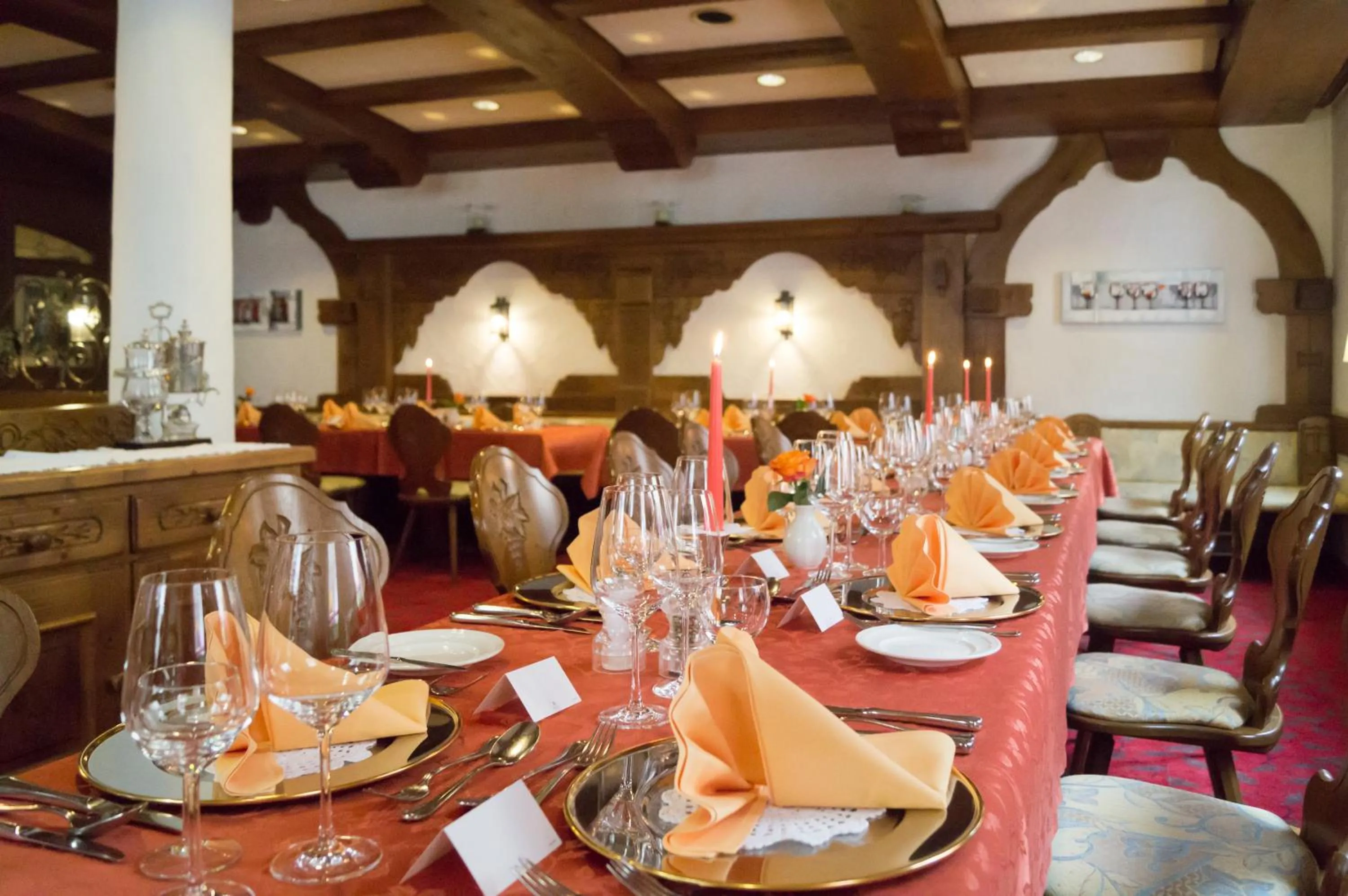 Restaurant/places to eat in Hotel St.Martiner Castell