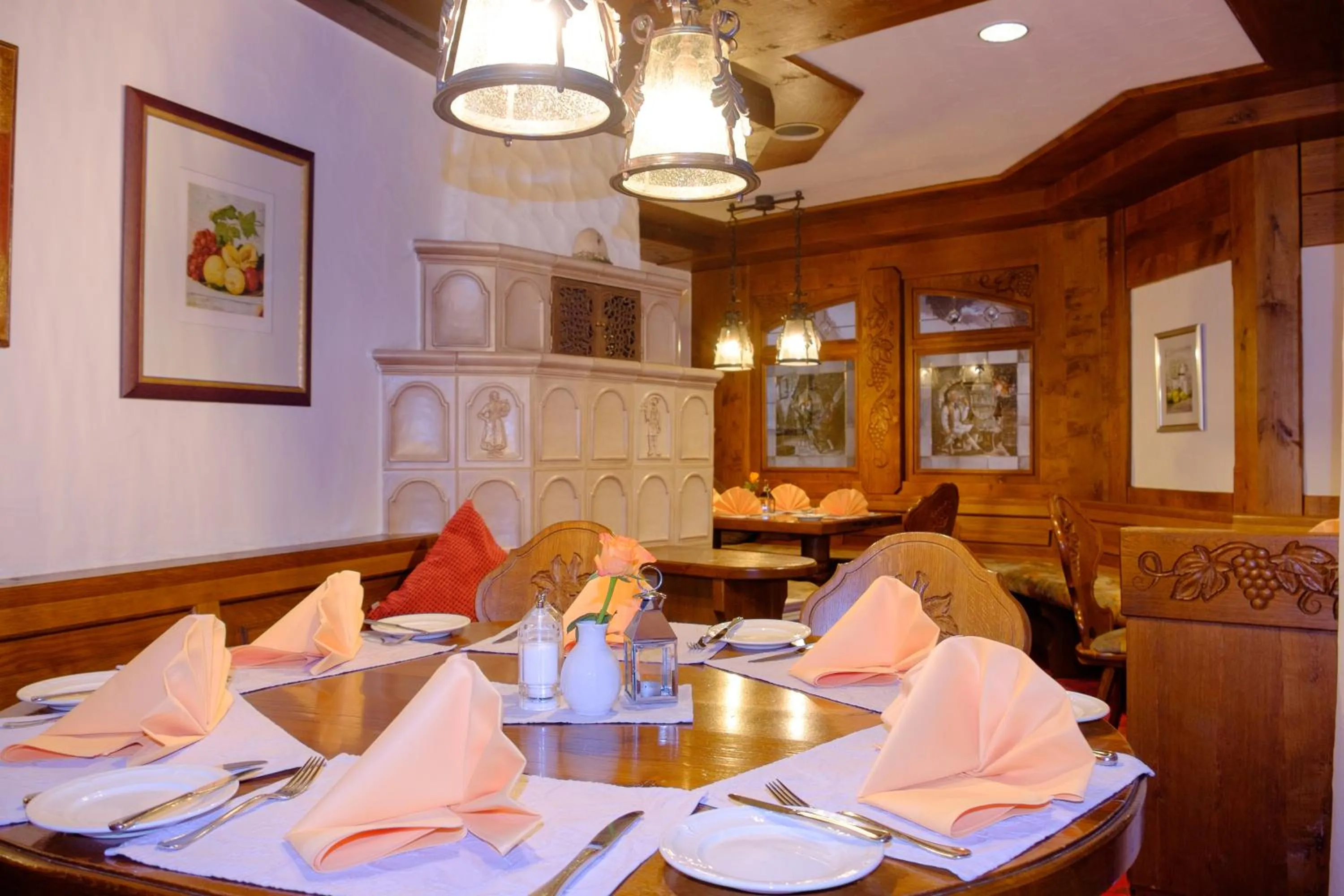 Restaurant/places to eat in Hotel St.Martiner Castell