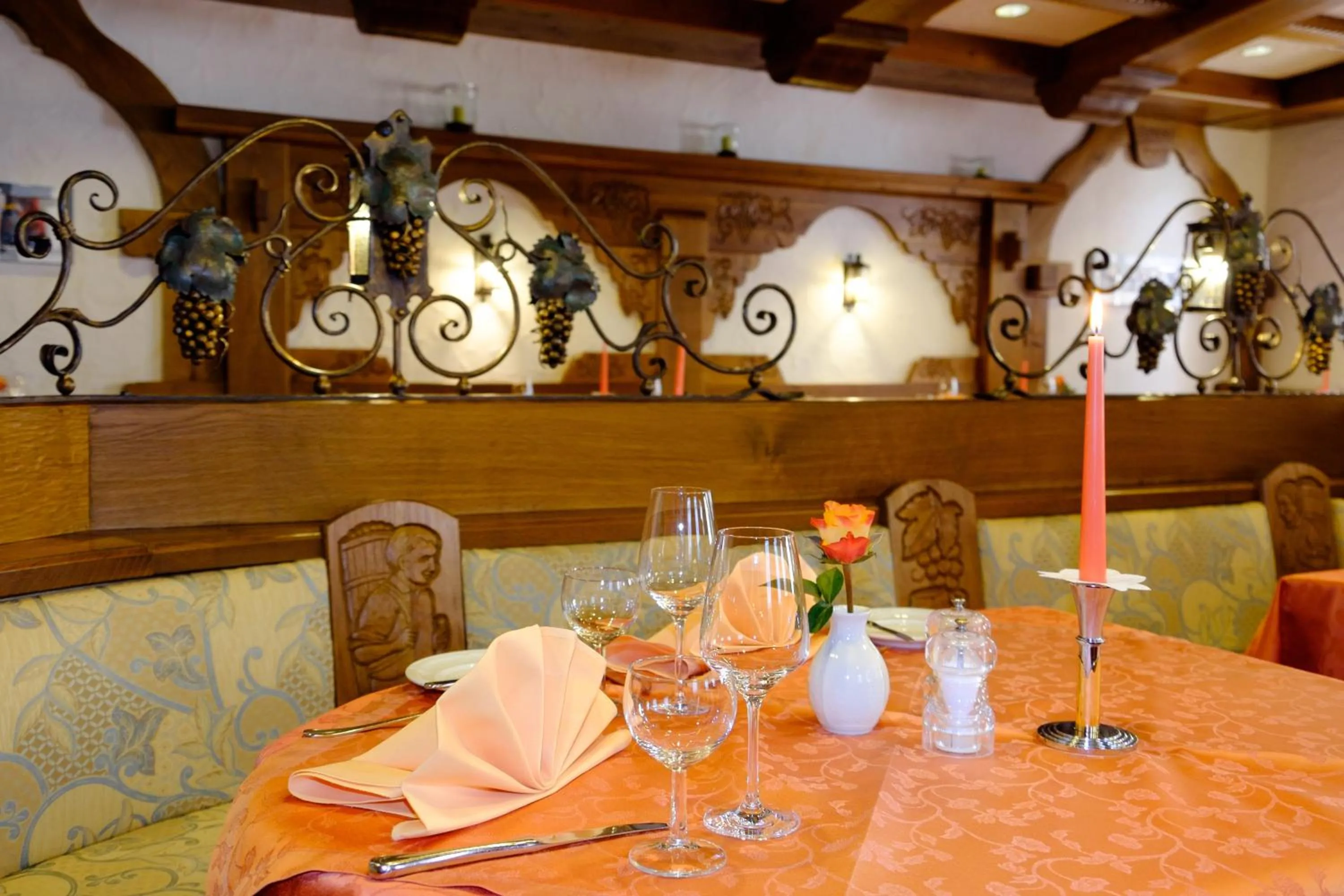 Restaurant/places to eat in Hotel St.Martiner Castell