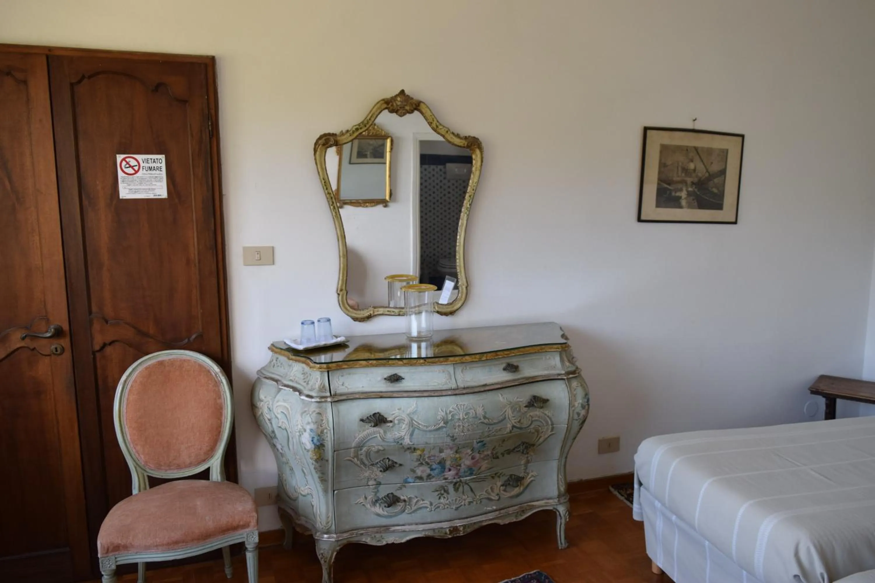 Photo of the whole room in Villa Il Respiro