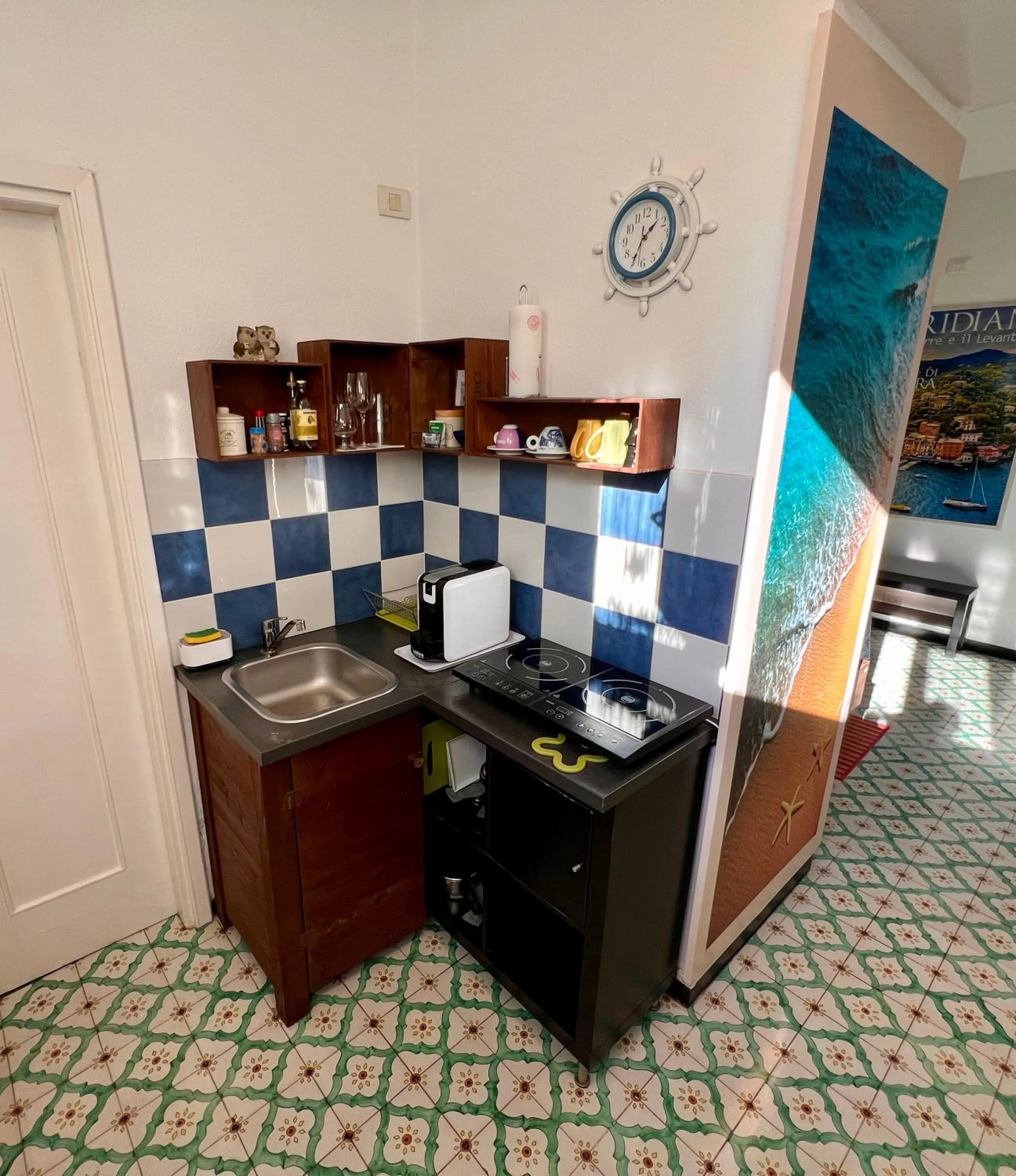 Kitchen or kitchenette in B&B Ladidi