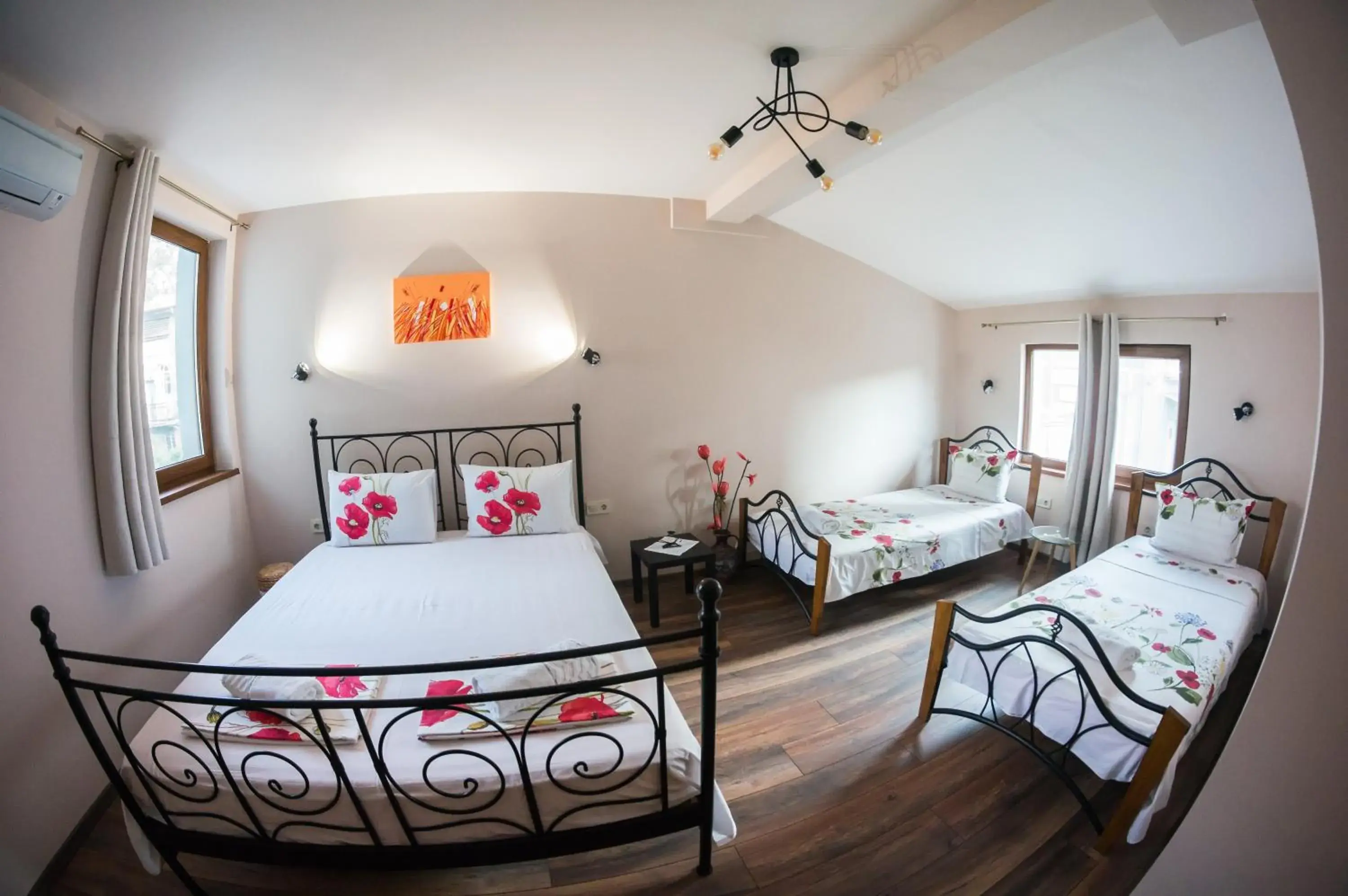 Two-Bedroom Apartment - single occupancy in The Old House guest rooms and apartament Two-Bedroom Apartment - single occupancy in The Old House guest rooms and apartament