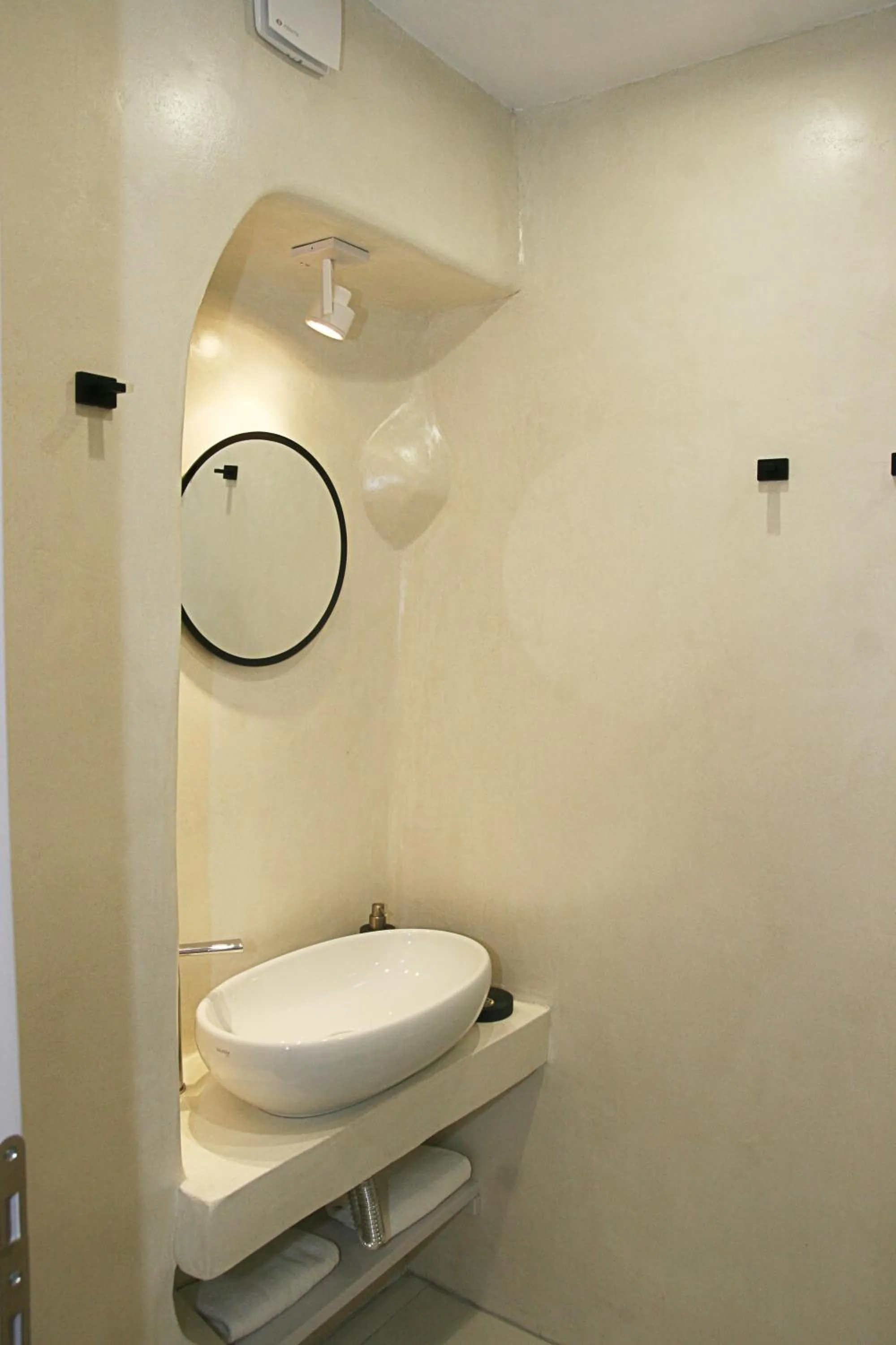Bathroom in Esperia Luxury Suites