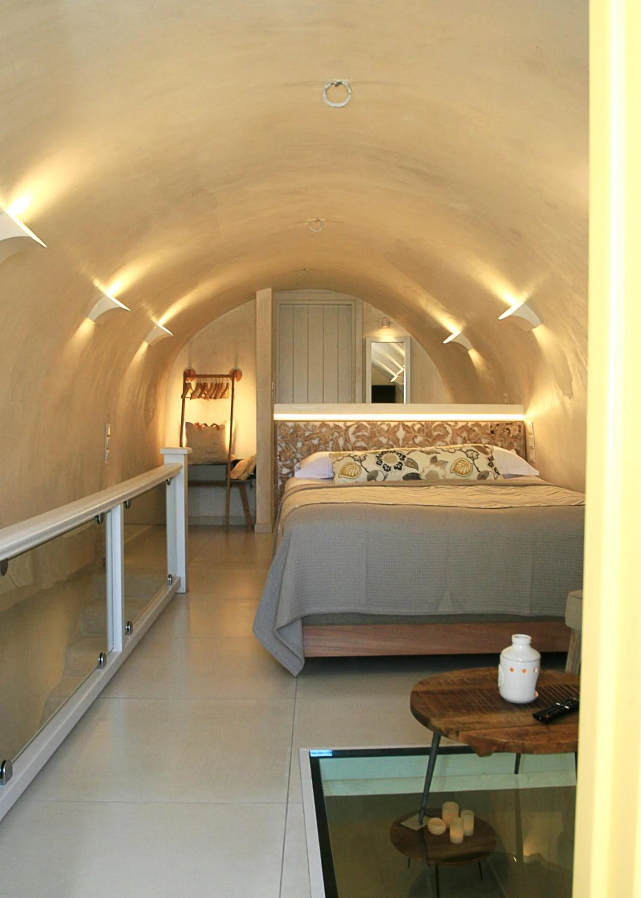 Bedroom, Bed in Esperia Luxury Suites