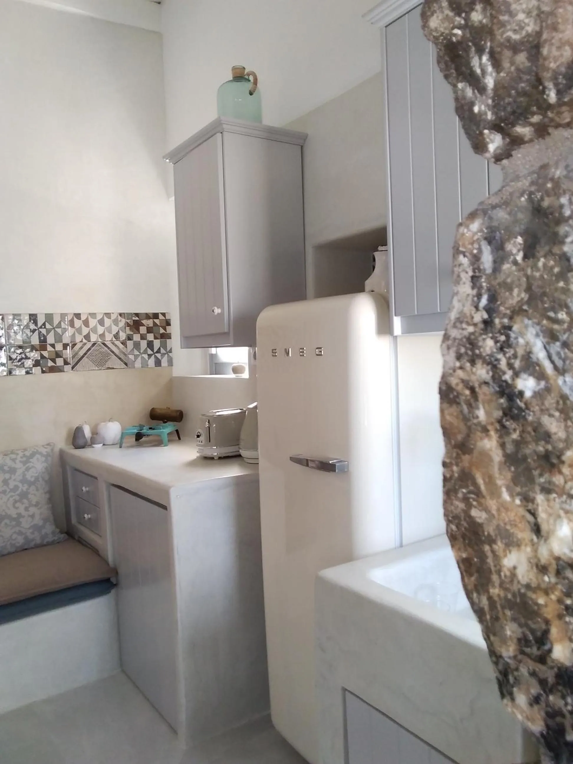 Kitchen or kitchenette in Esperia Luxury Suites