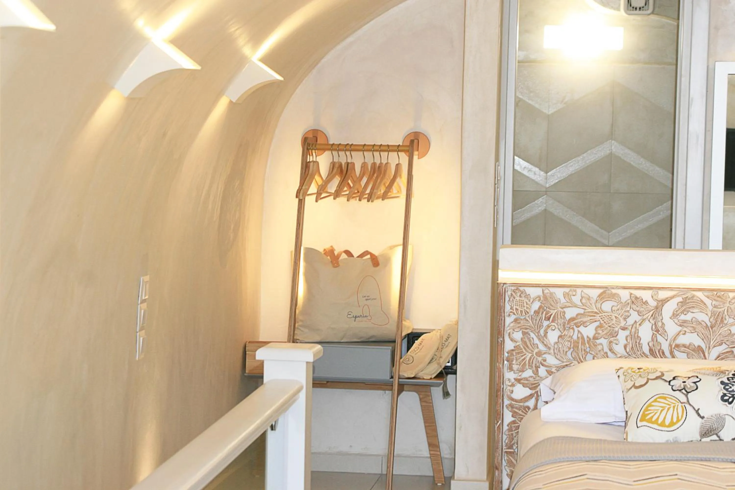 Bedroom, Bed in Esperia Luxury Suites