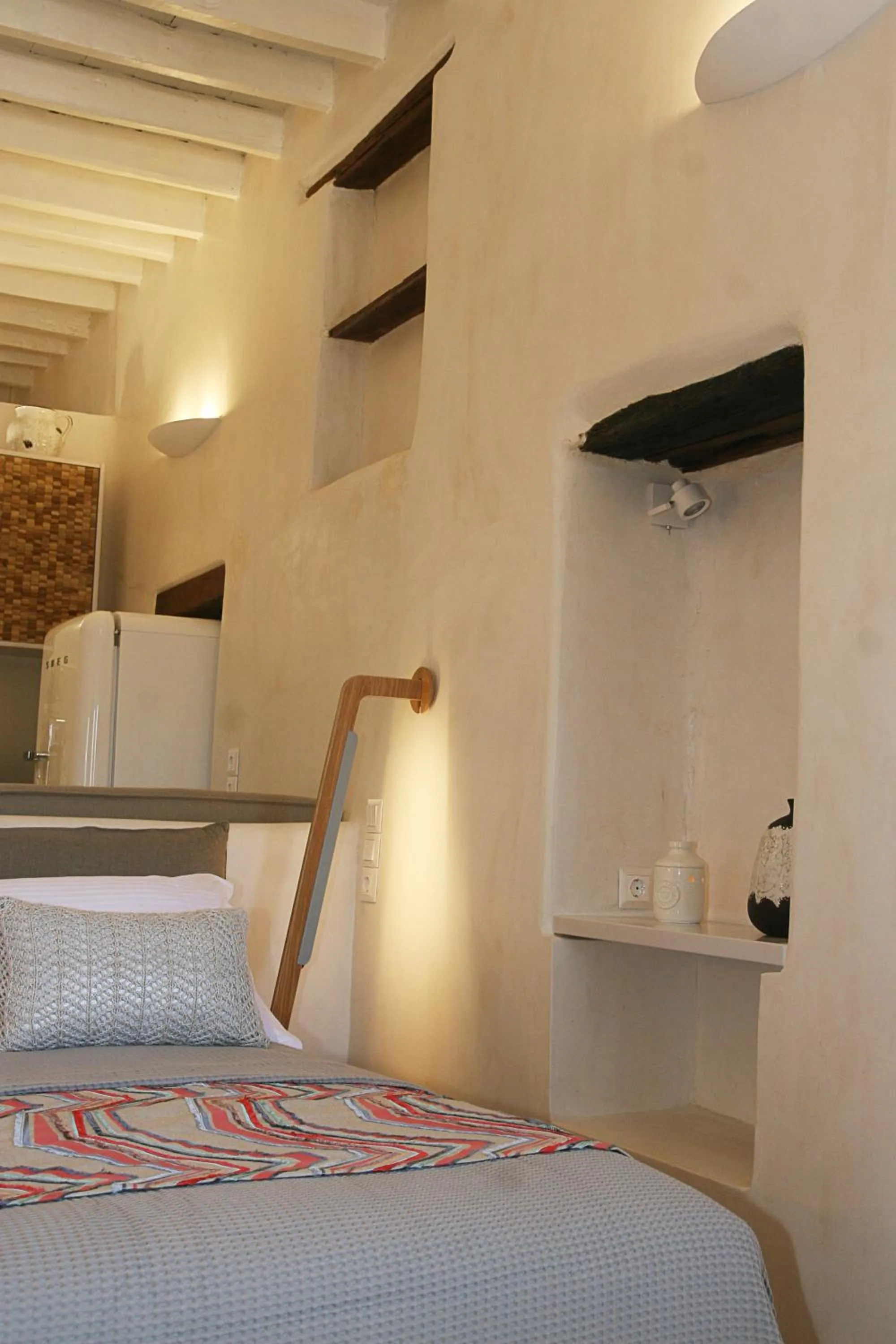 Bed in Esperia Luxury Suites