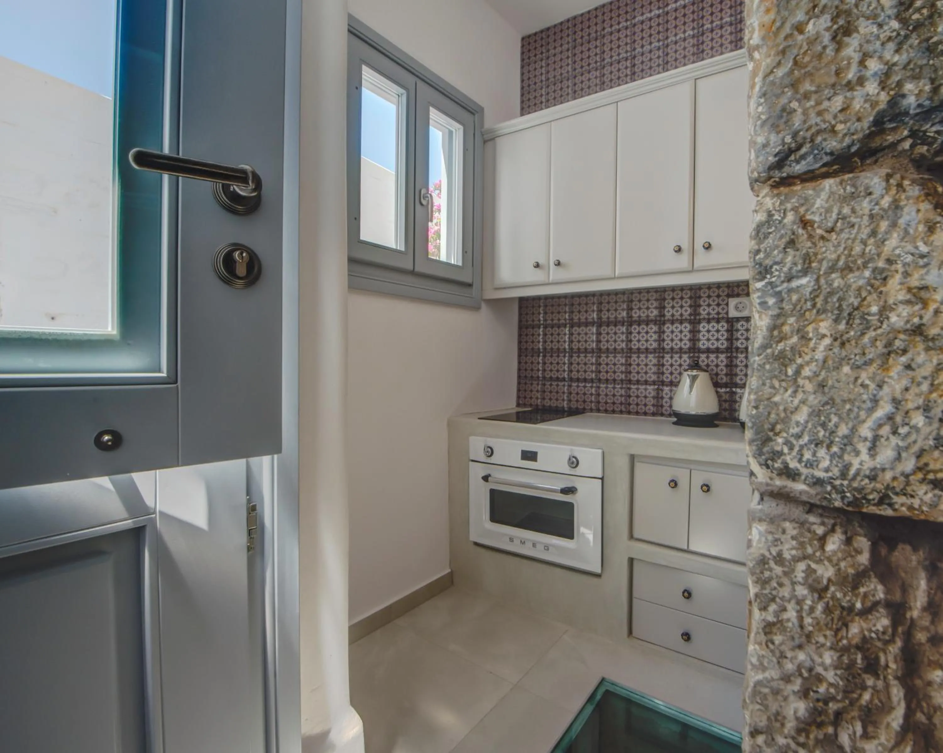Kitchen or kitchenette in Esperia Luxury Suites